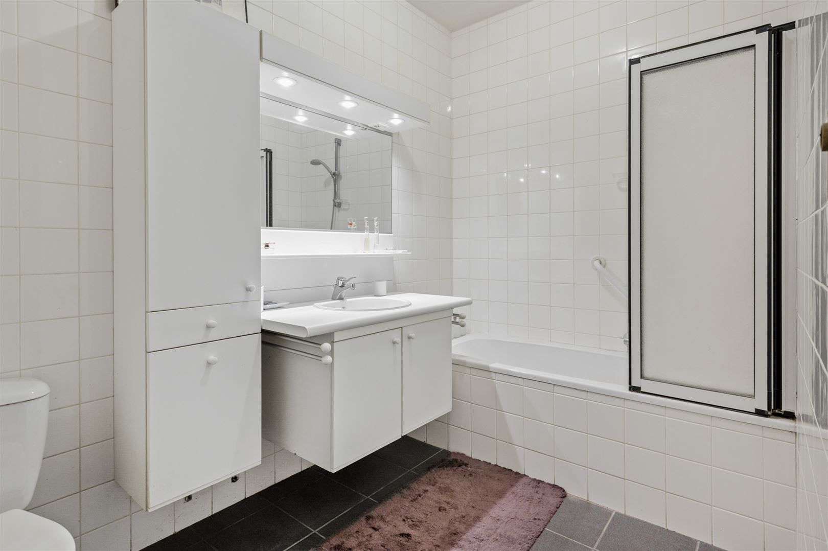 Te renoveren woning met grote tuin en garages in landelijke omgeving foto 12