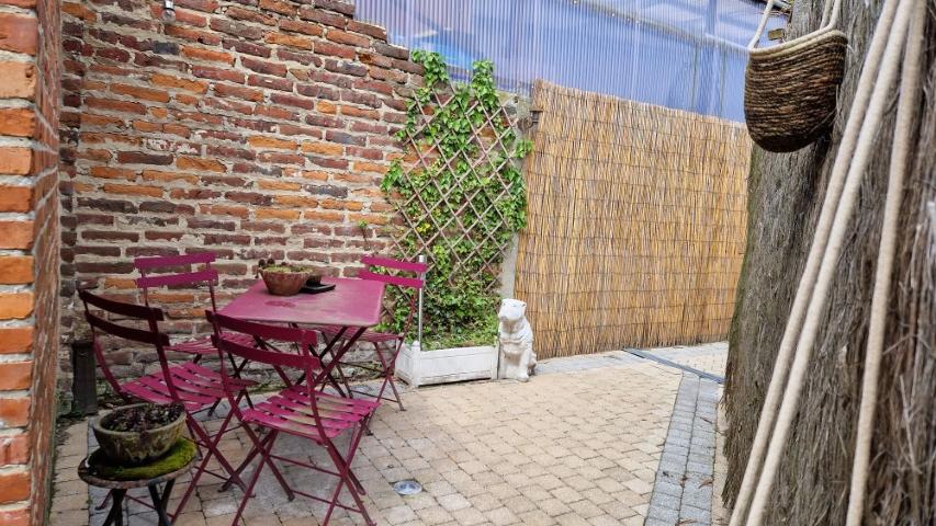 Ruime EENGEZINSWONING met grote leefruimten, 2 slaapkamers en mooi terras, woning met mogelijkheden, op 1 are 33 ca. foto 41