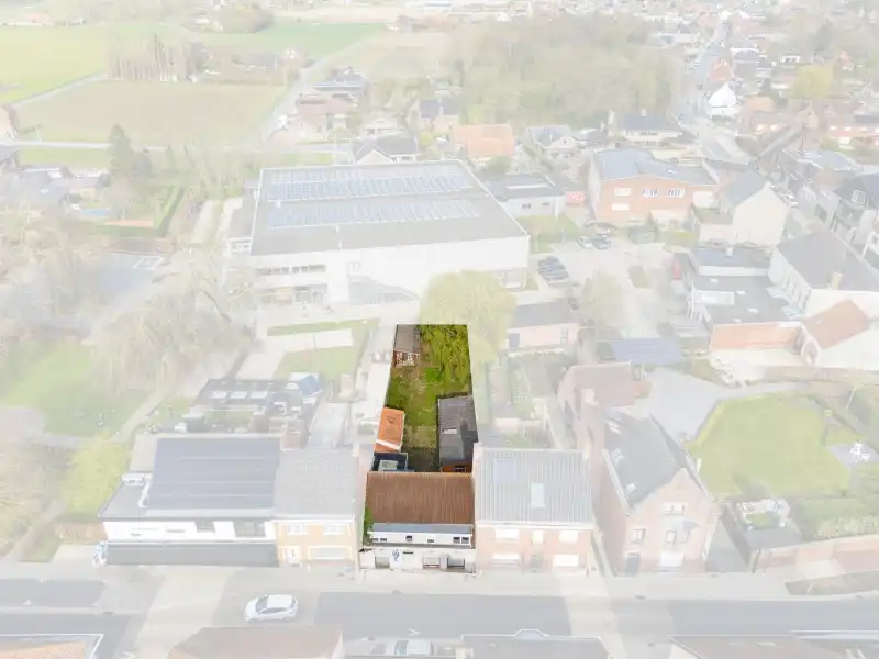 Gits :  te renoveren woning met veel potentieel op topligging.  Opp 461 m² foto 9