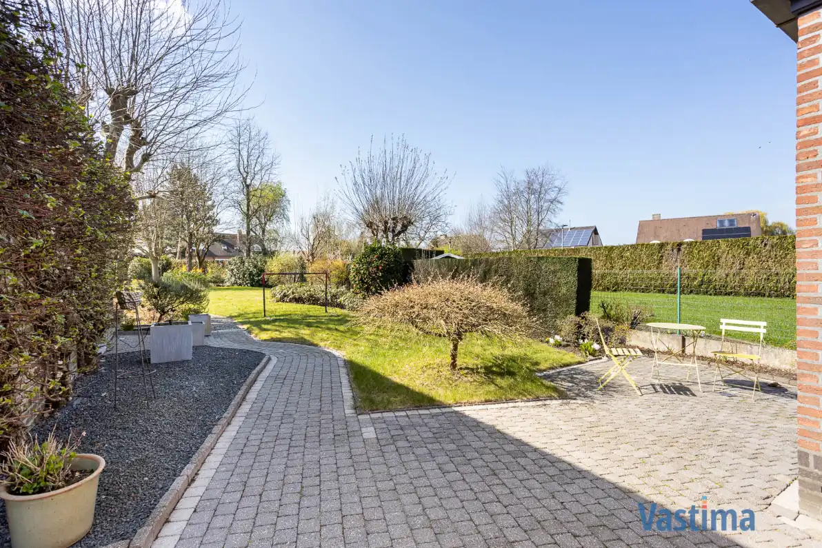 Instapklare gezinswoning met zonnige tuin, garage en topligging nabij centrum Aalst foto 24