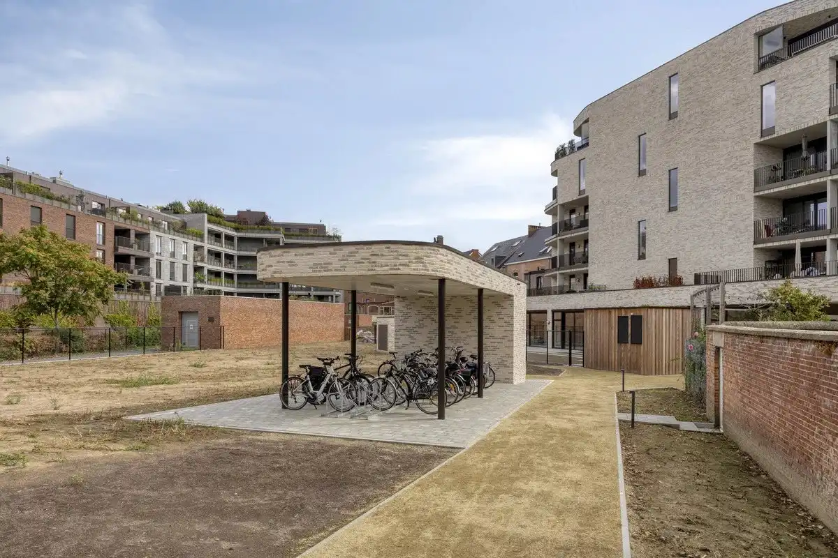 PRACHTIG NIEUWBOUWAPPARTEMENT MET 2 SLPK'S IN CENTRUM HASSELT foto 28