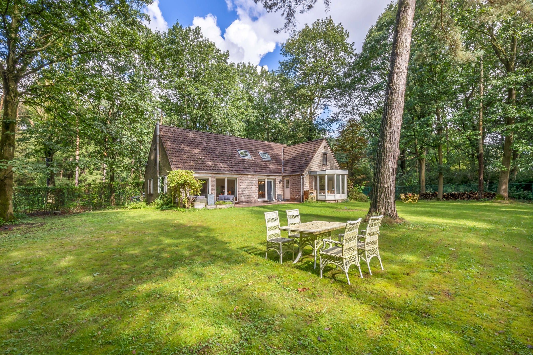 Charmante Villa op een prachtig perceel op Unieke Locatie foto 31