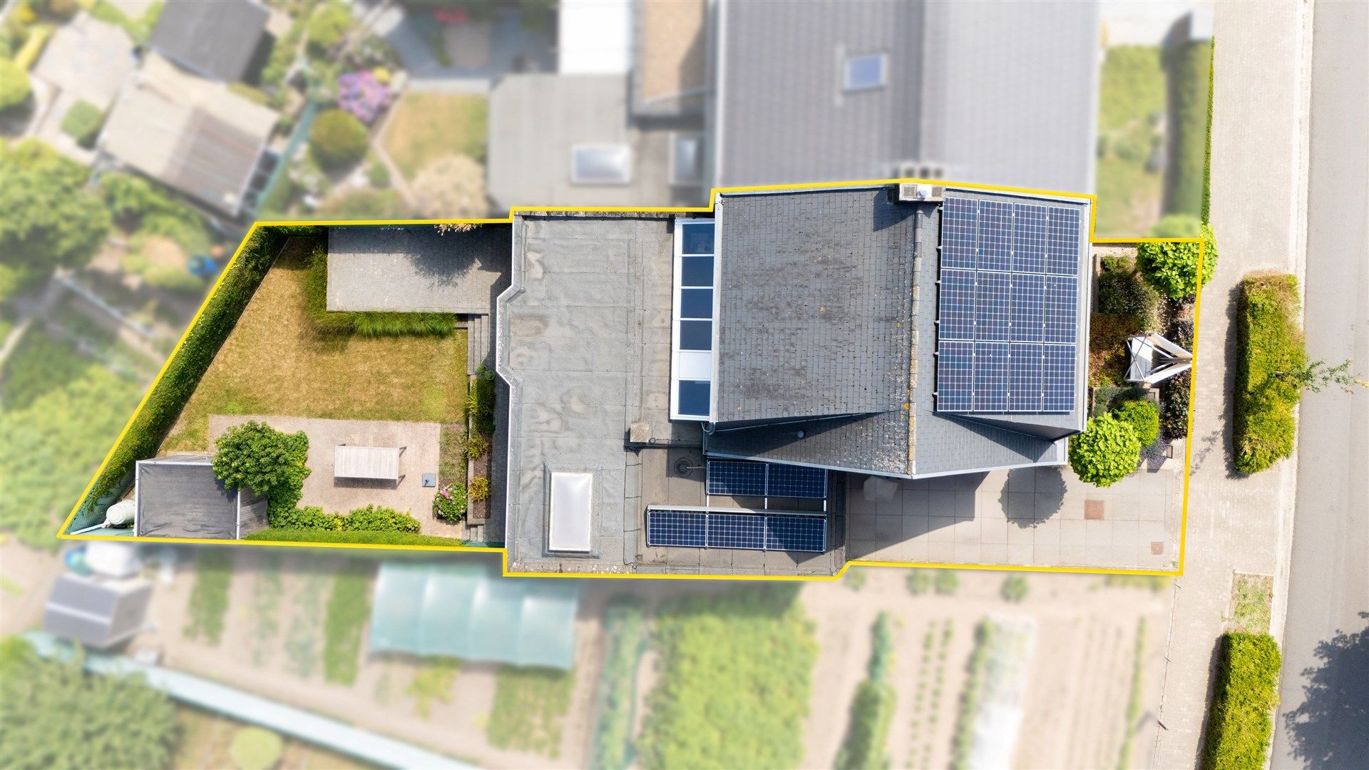 Instapklare gezinswoning met 3 slaapkamers nabij het centrum foto 2