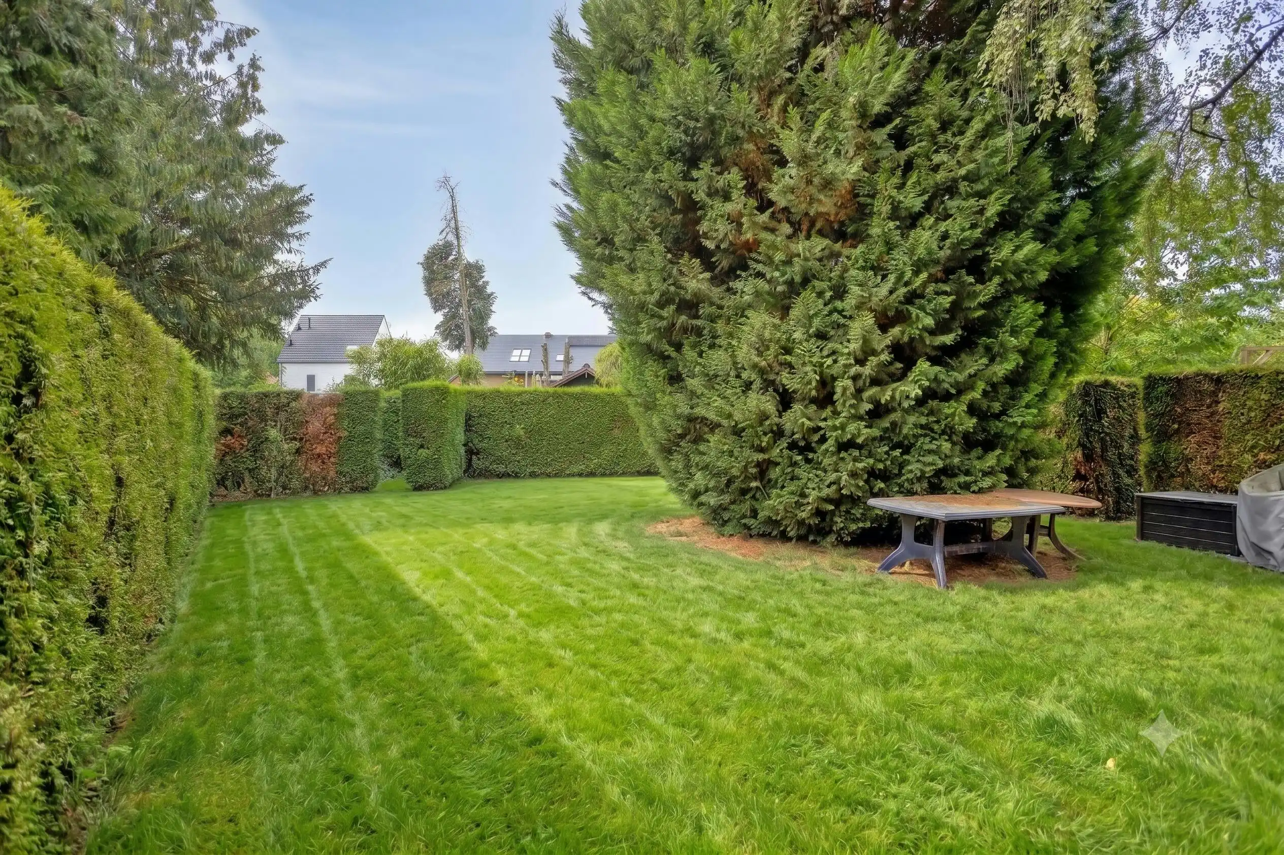 Instapklare gezinswoning met 4 slaapkamers en tuin te Kuringen foto 32