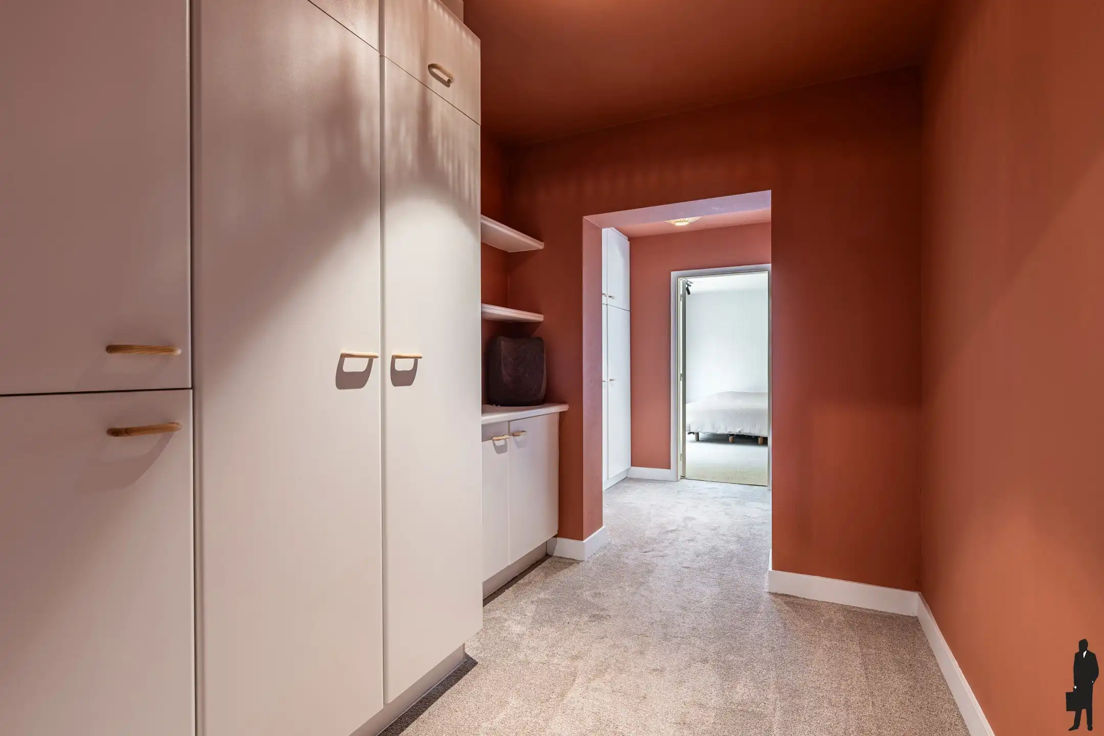 Vrijstaande woning op 1.588m² in villawijk nabij NL grens. foto 11