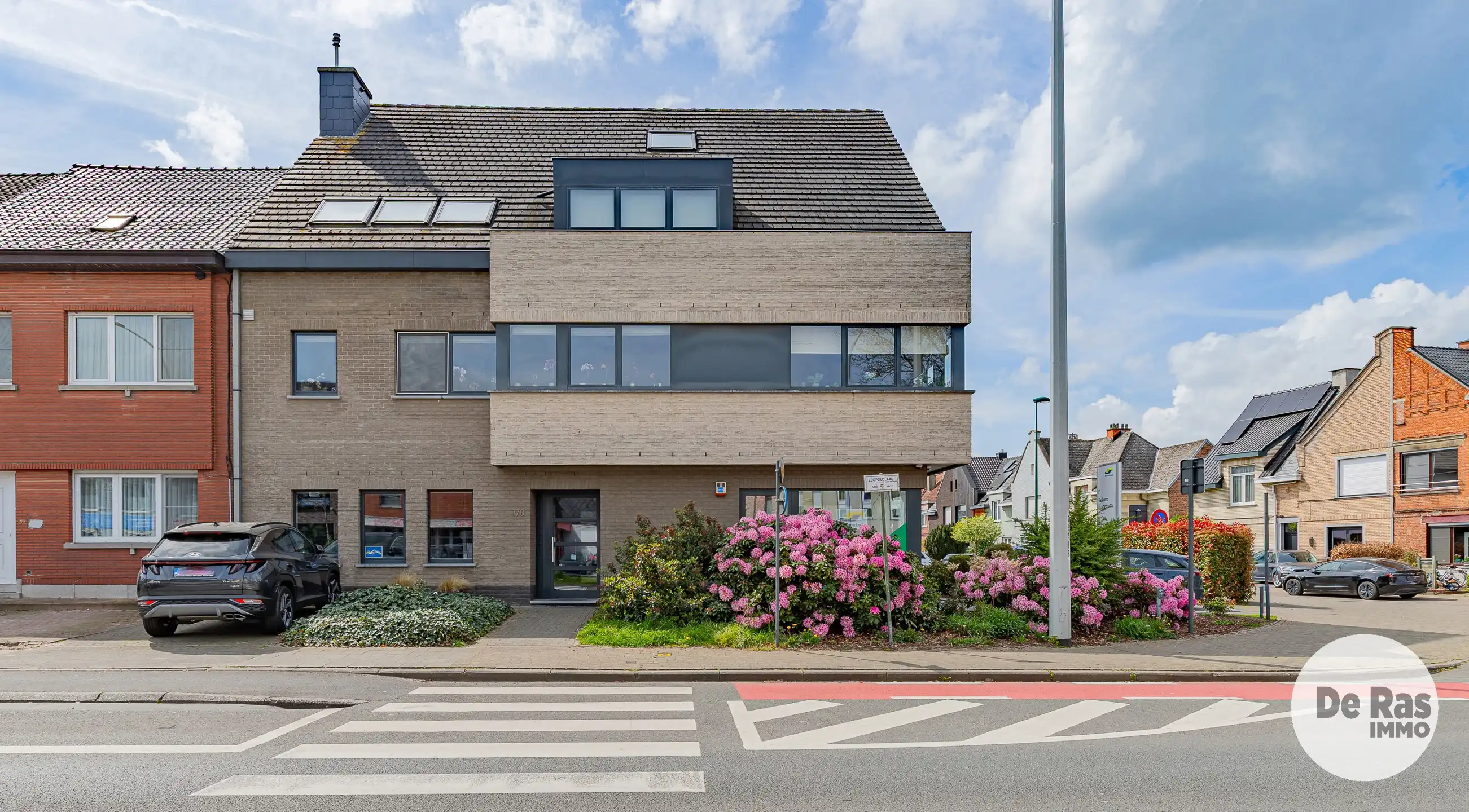 AALST – Opbrengsteigendom (kantoor) met langetermijnhuurder foto {{pictureIndex}}