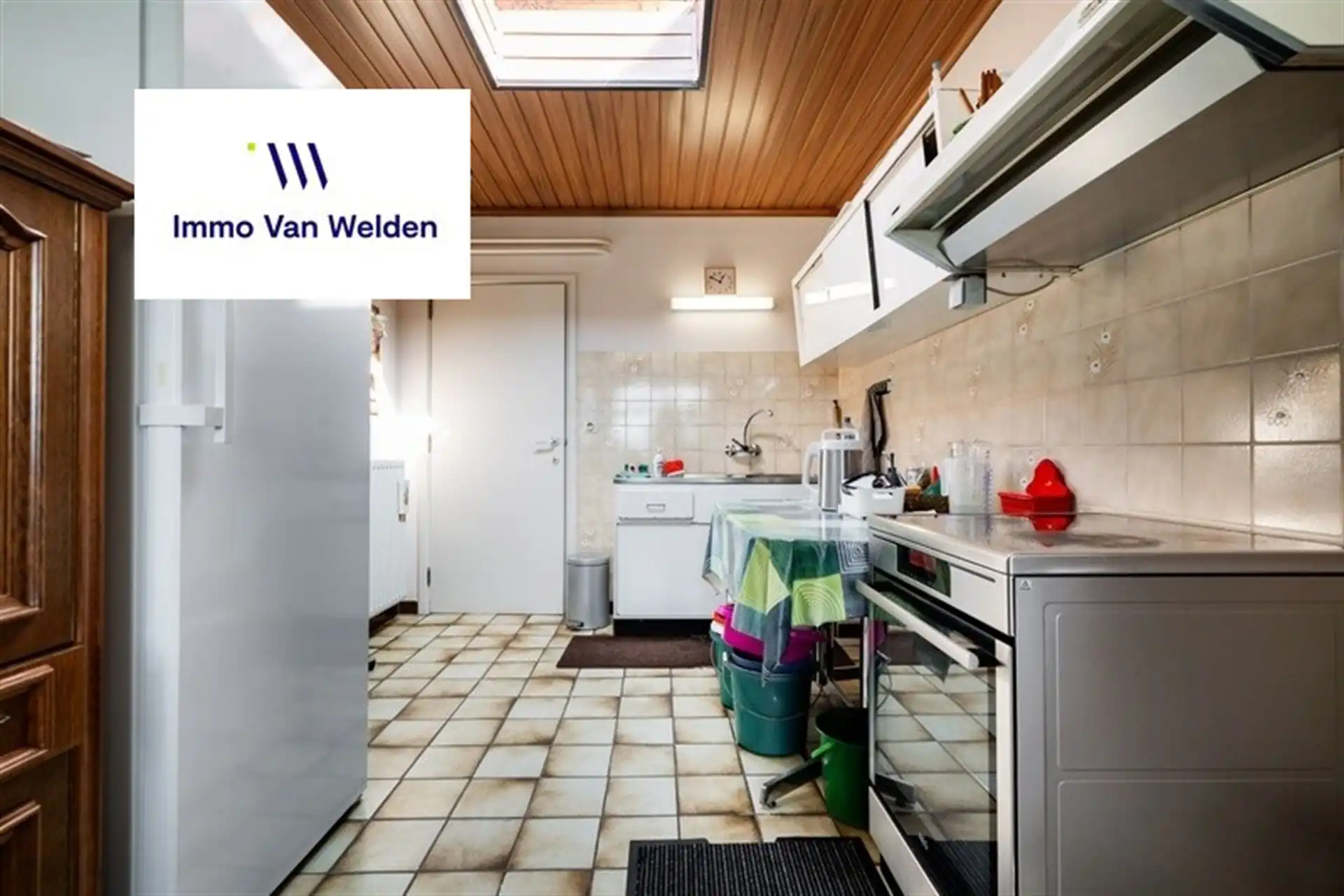 Te moderniseren halfopen woning met tuin en garage op 629 m² in Ouwegem. foto 12