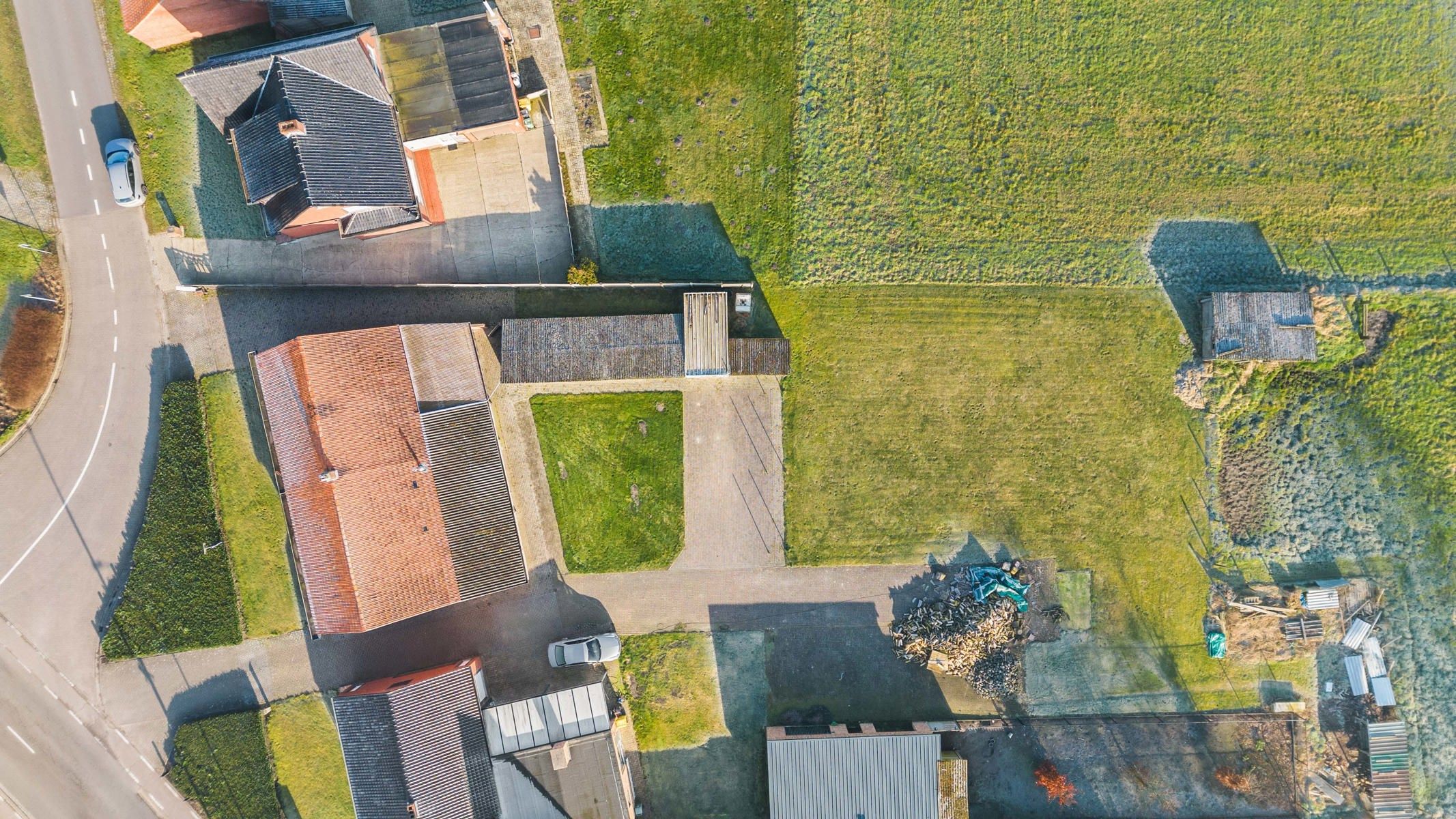 Te renoveren woning met vrij zicht over weilanden foto 32