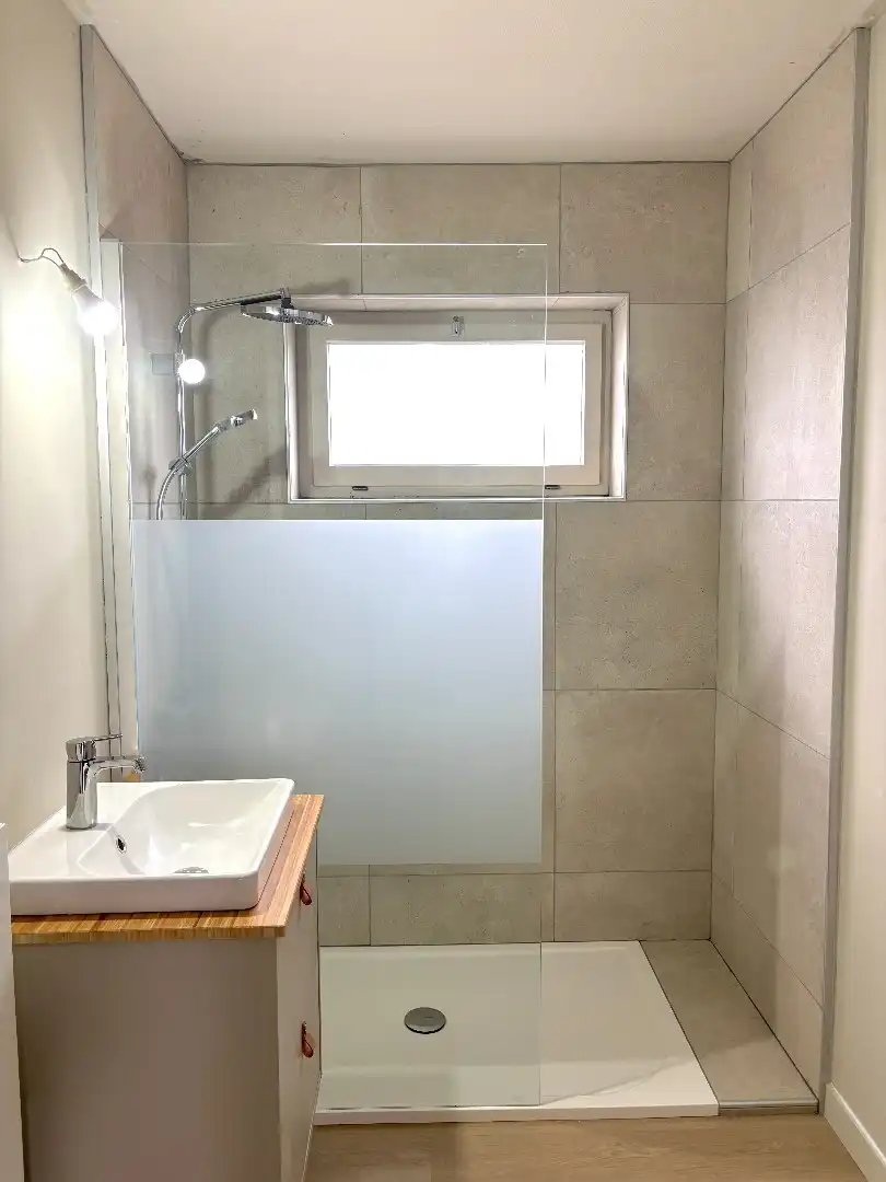 Gerenoveerd 2-slaapkamerappartement in het centrum! foto 10