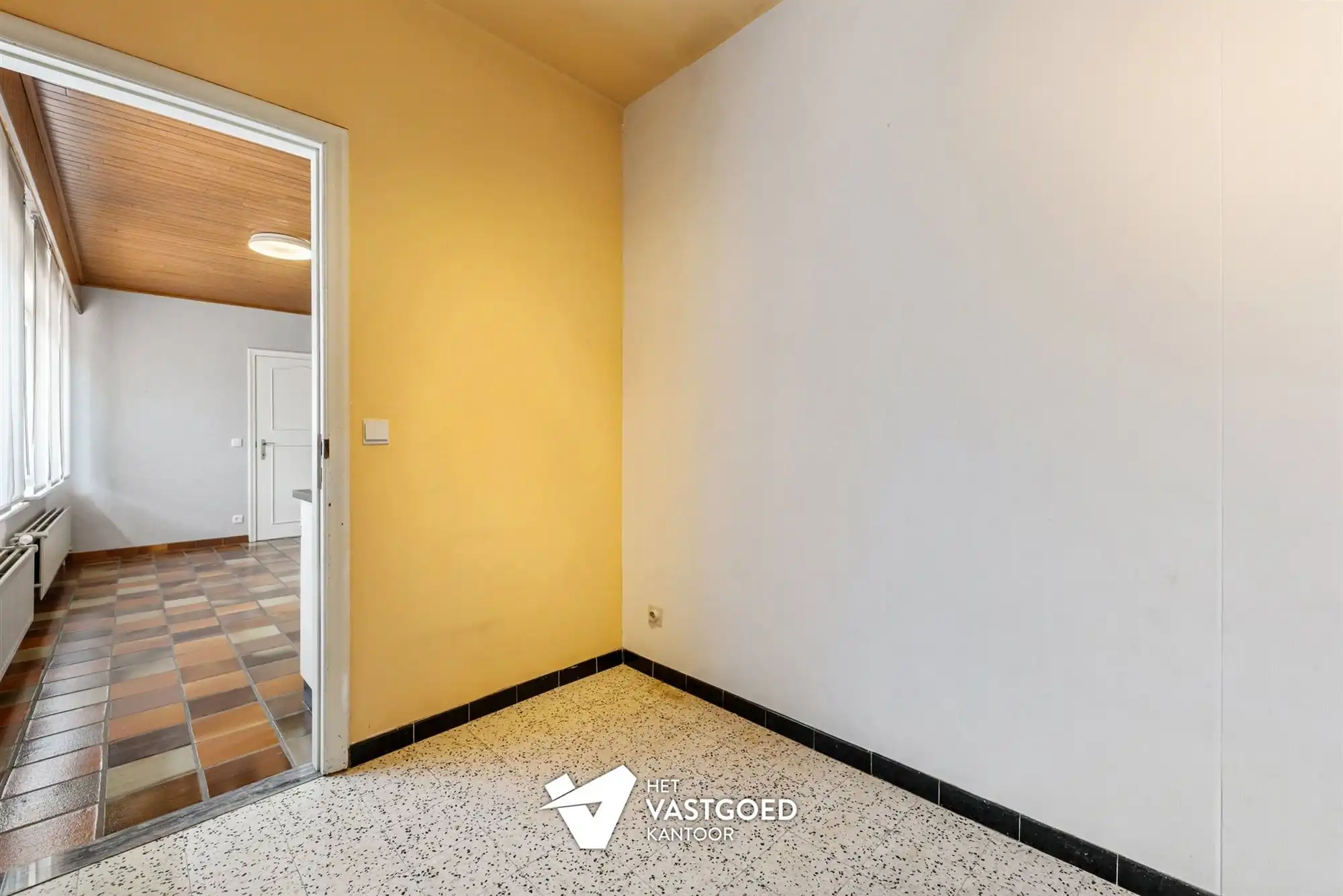 INSTAPKLARE GELIJKVLOERSE WONING OP RUSTIGE LIGGING foto 7