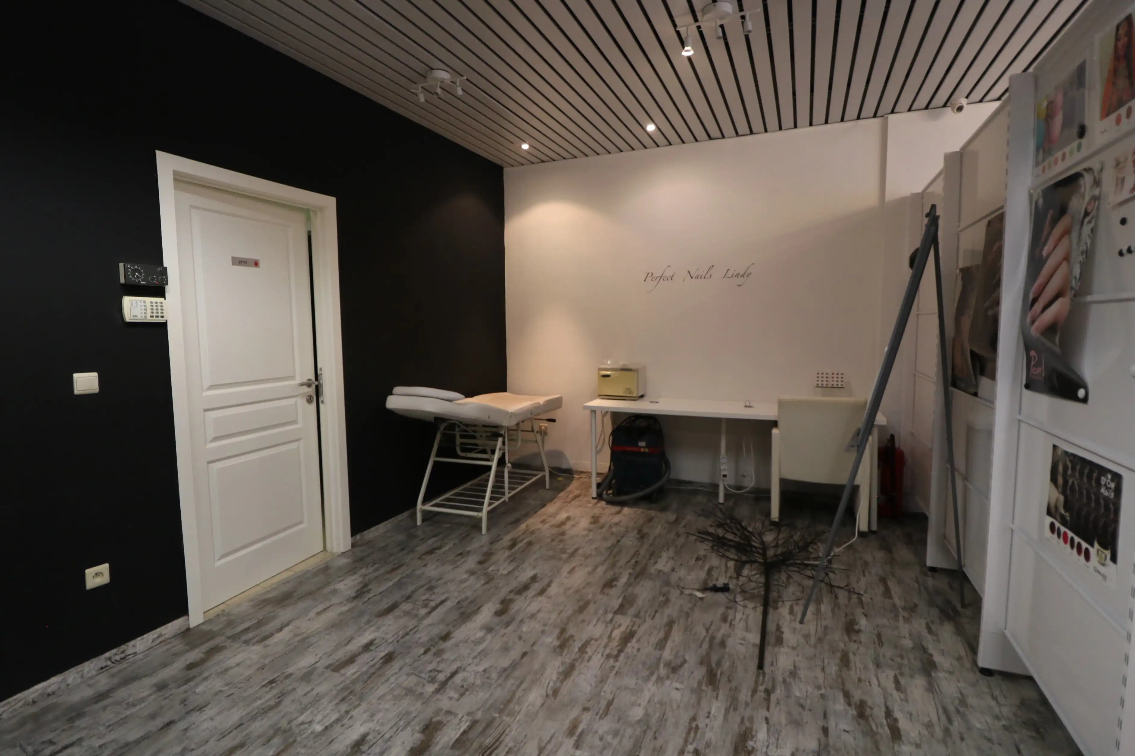 Ruim handelspand in de Molenstraat, pal in het centrum van Blankenberge.   foto 7