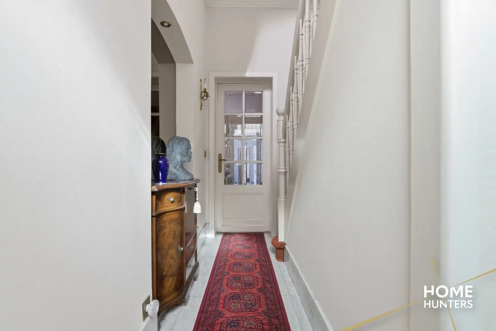 Karaktervolle stadswoning met 5 slaapkamers, ruime garage en tuin nabij de Leie in Wervik foto 4