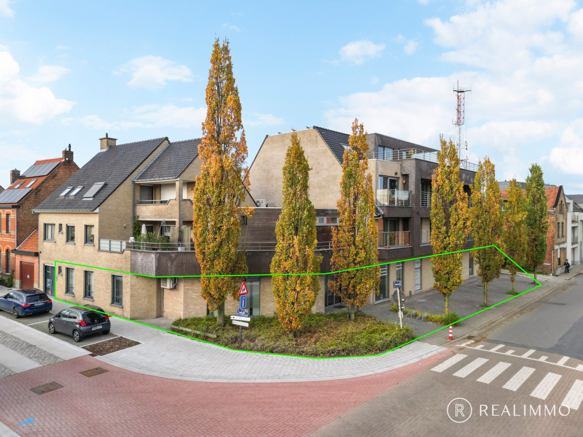 Handelsruimte in centrum Waregem foto {{pictureIndex}}