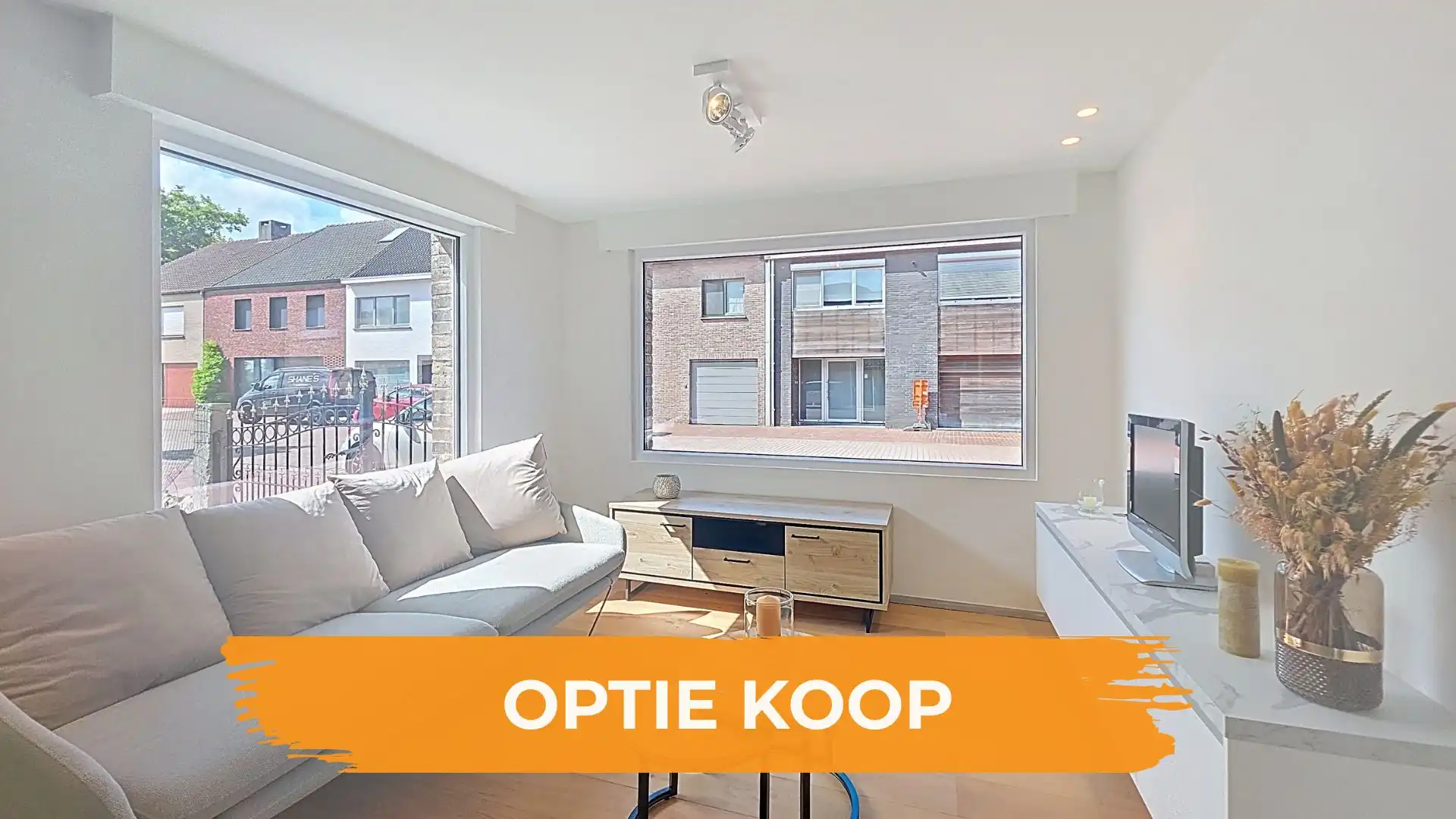 Gerenoveerde gezinswoning met tuin en garage te Nieuwpoort-Stad foto {{pictureIndex}}