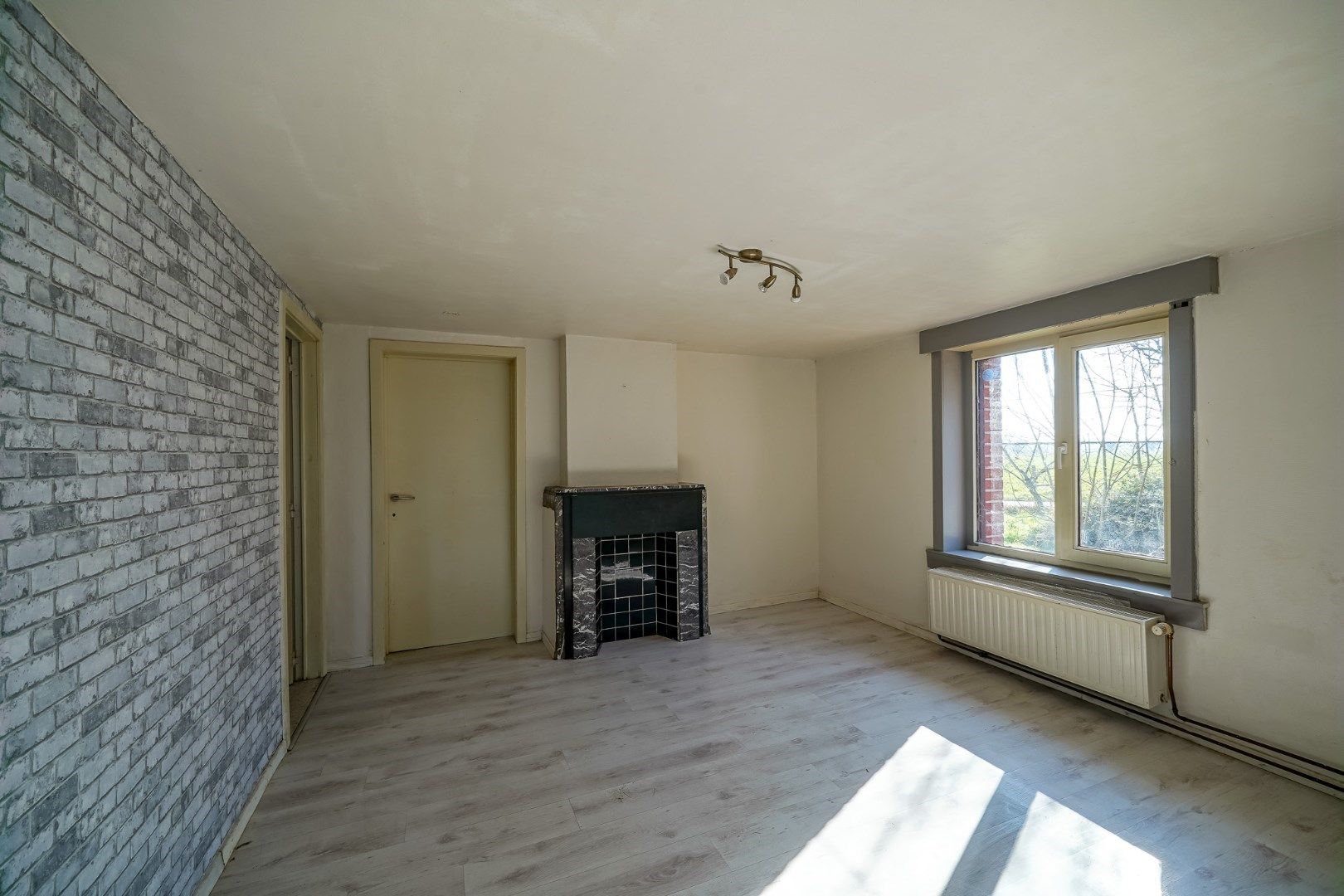 Landelijke vrijstaande woning op zongericht perceel foto 4