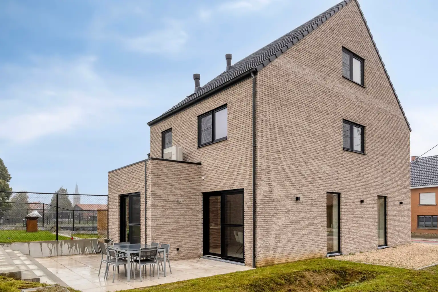 Mooie nieuwbouwwoning onder het registratierecht foto 30