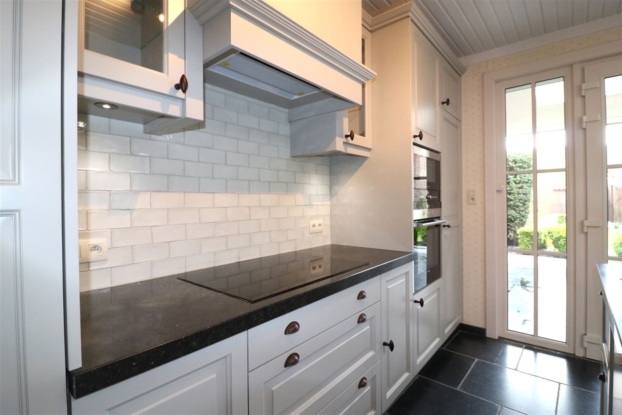 Charmevolle, vernieuwde woning met 3 slps en stadstuin foto 9