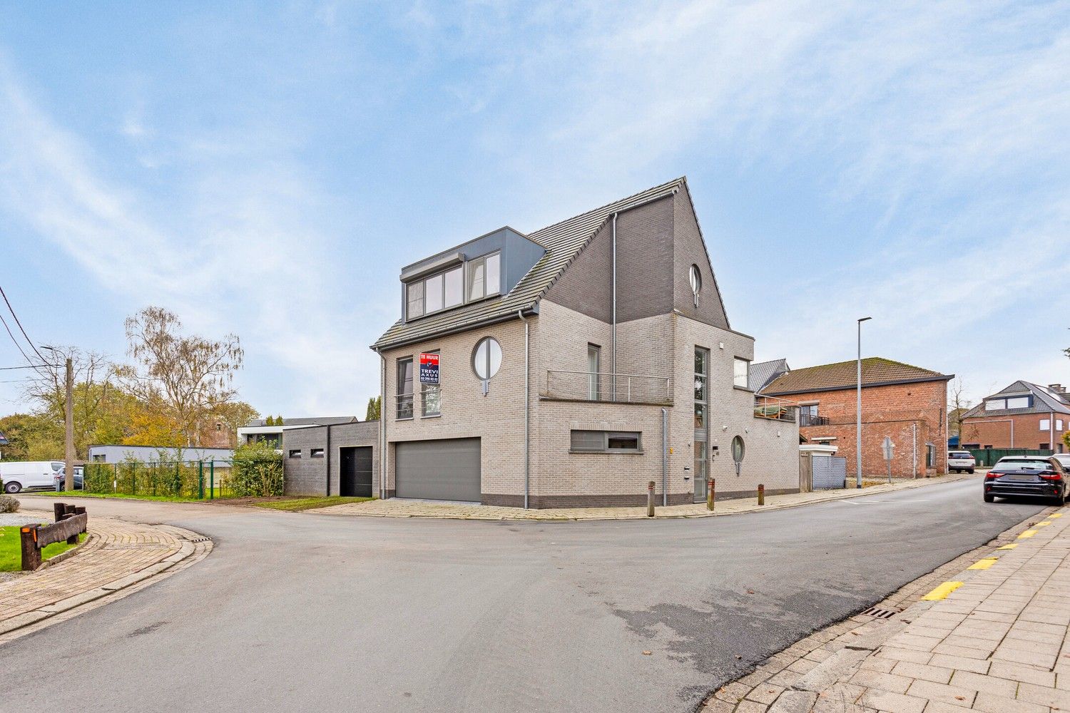 Appartement met 3 slaapkamers, garage en dubbel terras. foto {{pictureIndex}}