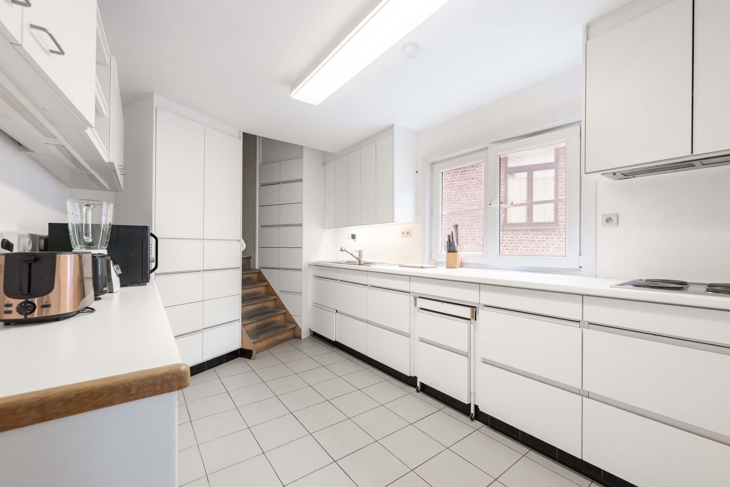 Handelsruimte met woonst te Ruiselede. foto 10