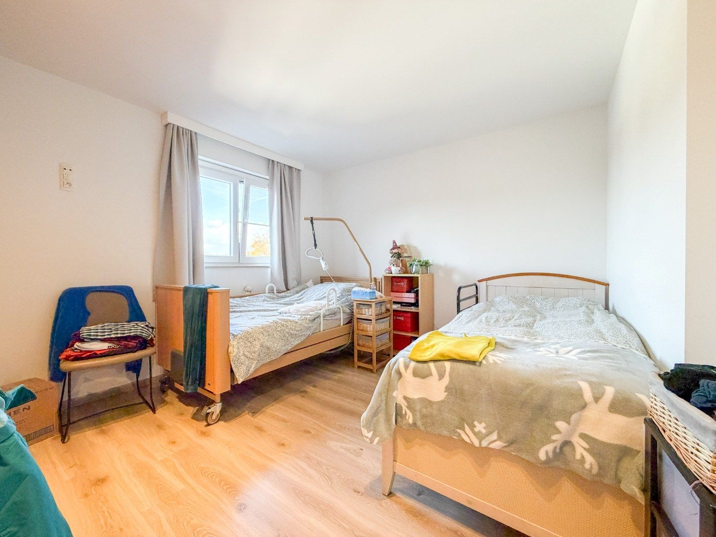 Lichtrijk recent appartement met 2 slp, groot terras en garage, Torhout. foto 15