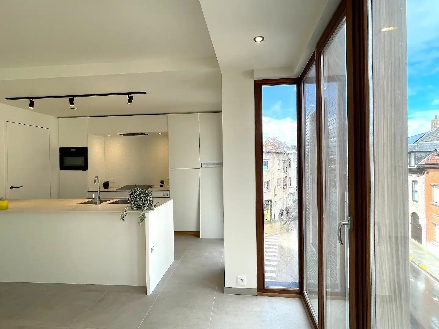 Prachtig, lichtrijk duplex-appartement in hartje Wevelgem!  foto 8