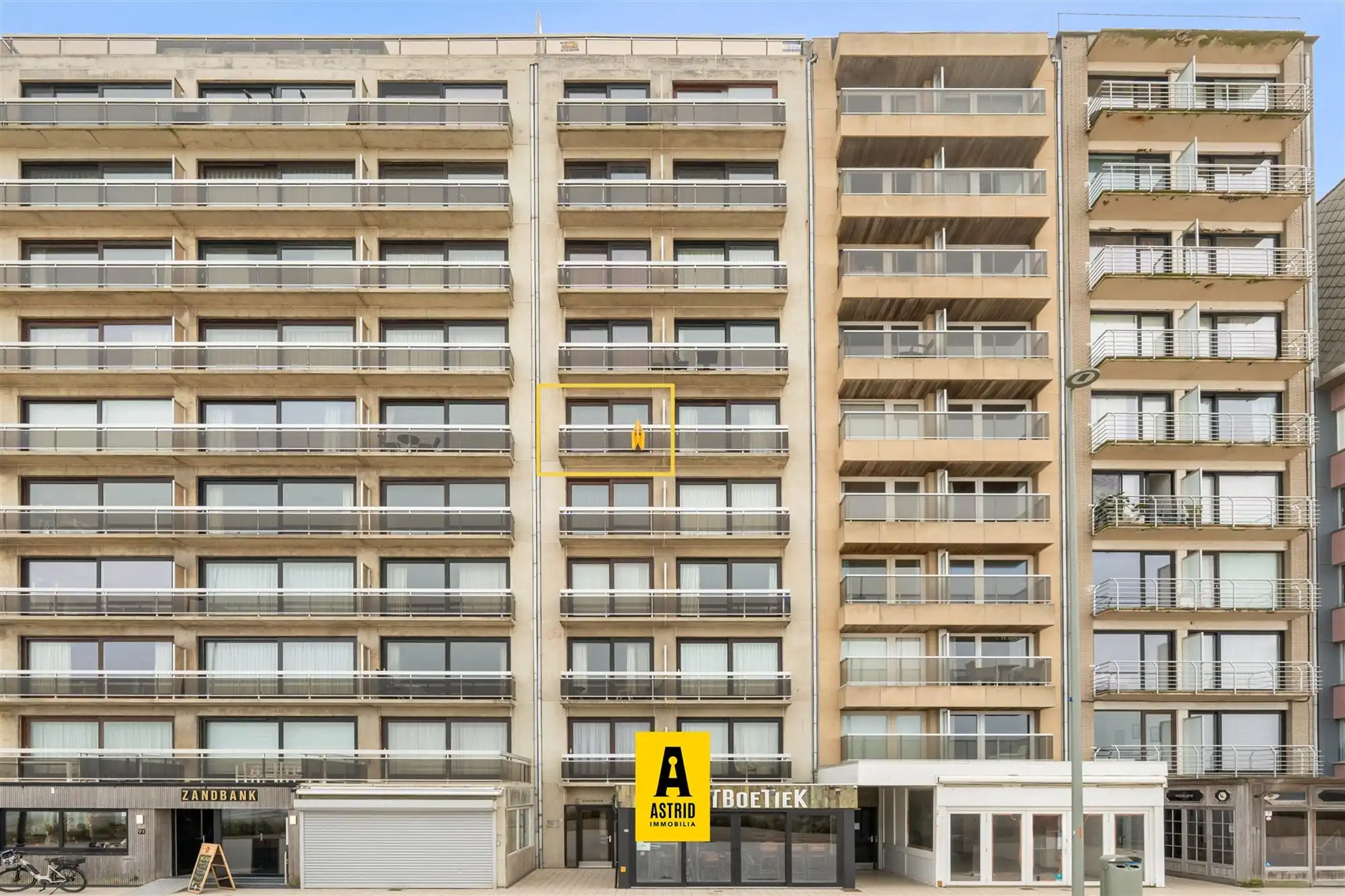 Studio met frontaal zeezicht op topligging! foto 17