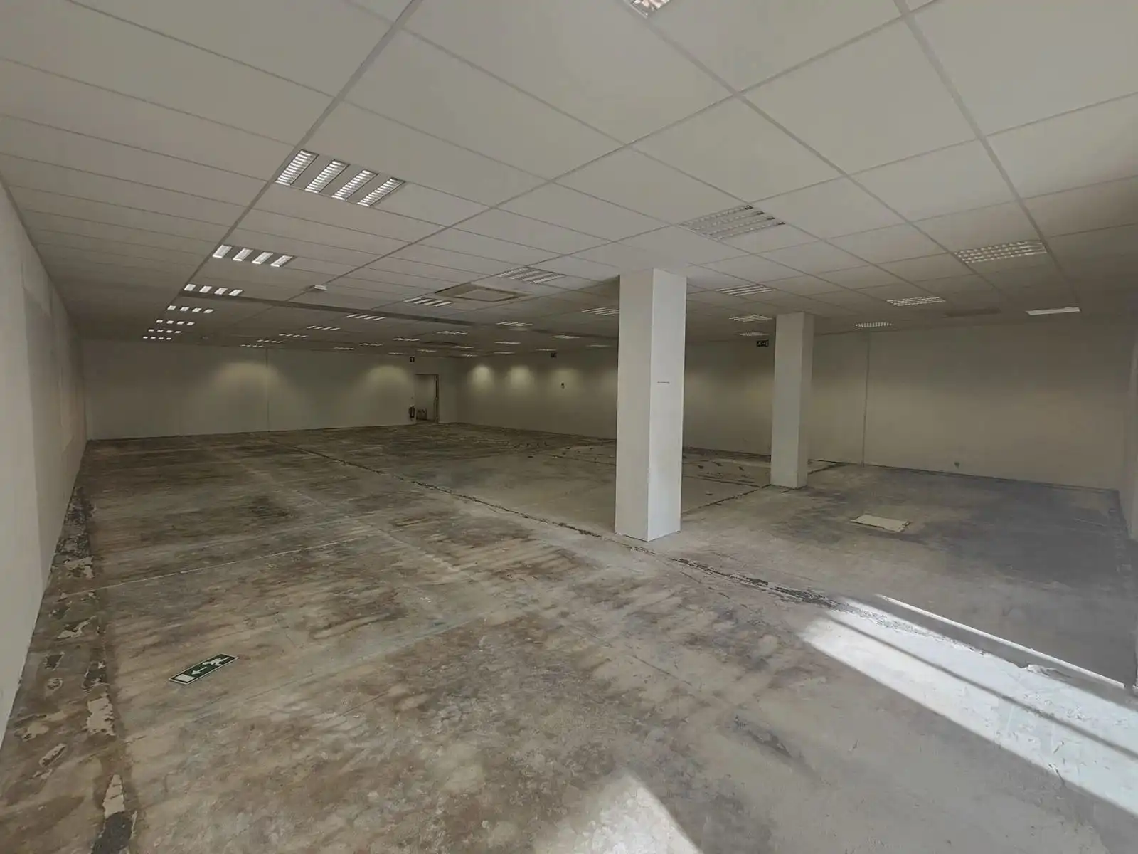 Handelspand op topligging langs Parklaan – Sint-Niklaas foto 6