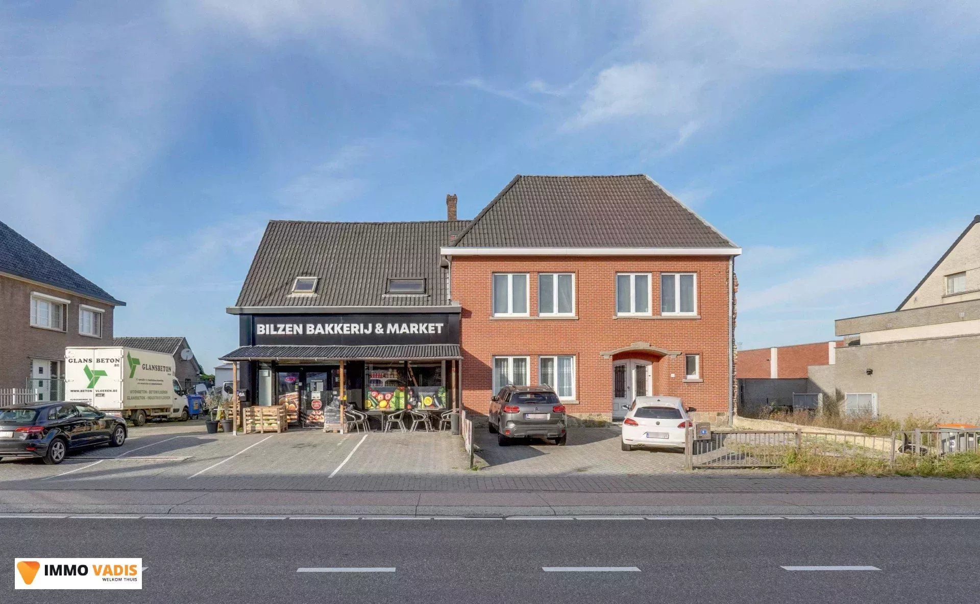 Handelspand met woonst en naastliggende woning foto 10