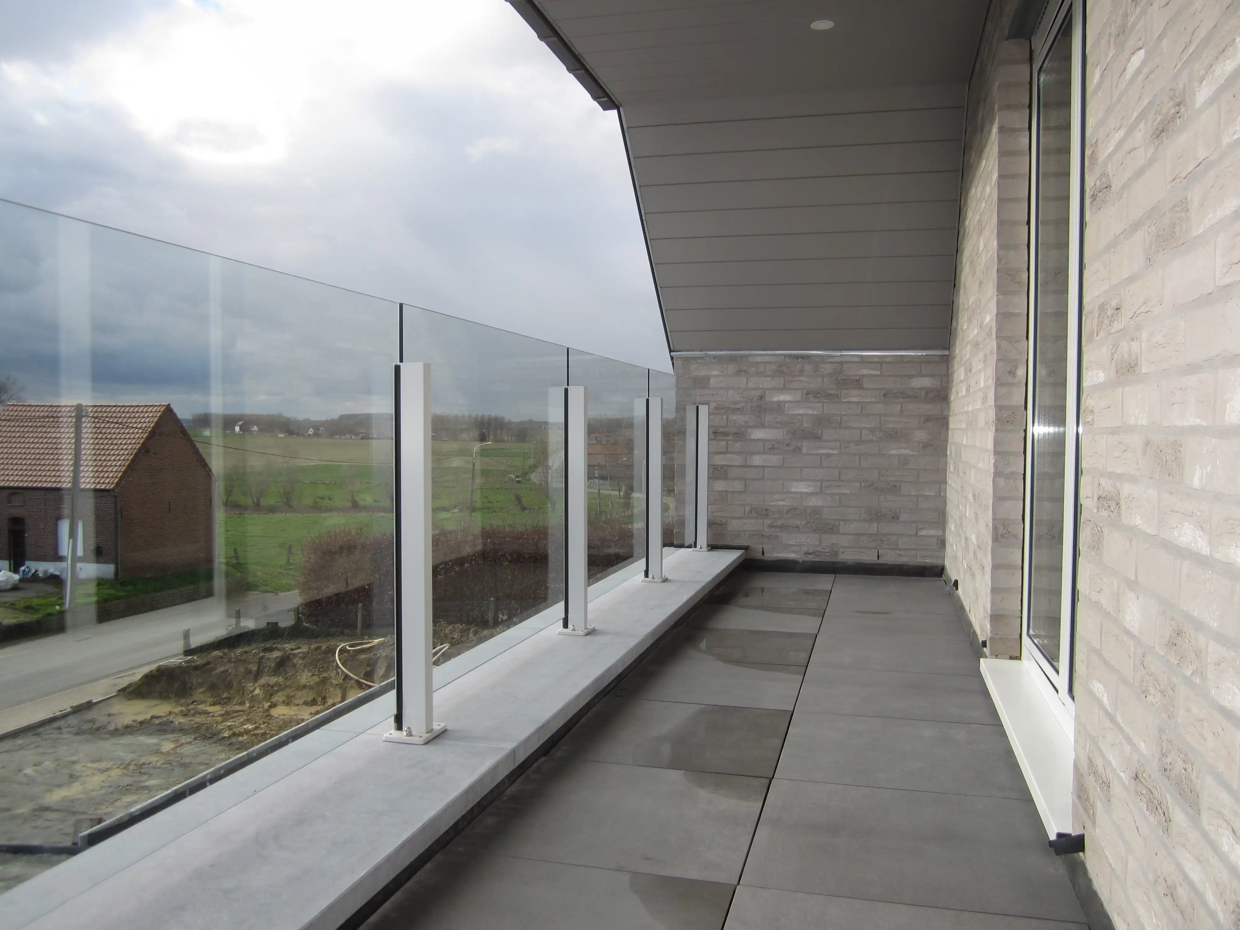 Prachtige halfopen pastoriewoning van 160m² met zuidgericht terras v 31m², balkon, zonnepanelen en drie staanplaatsen.  foto 15