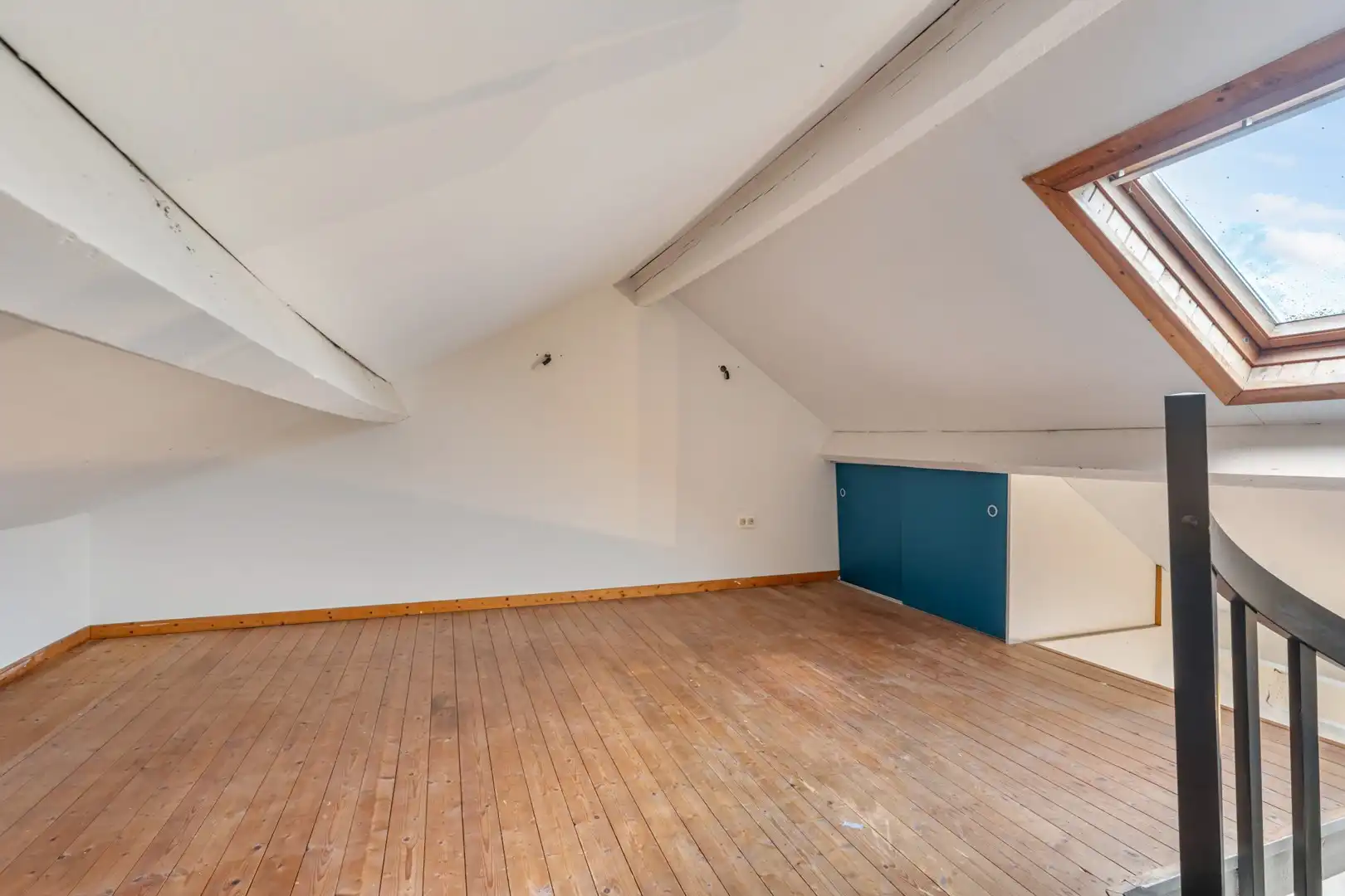Karaktervol, 1-slaapkamerappartement te koop in Kessel-Lo. foto 5