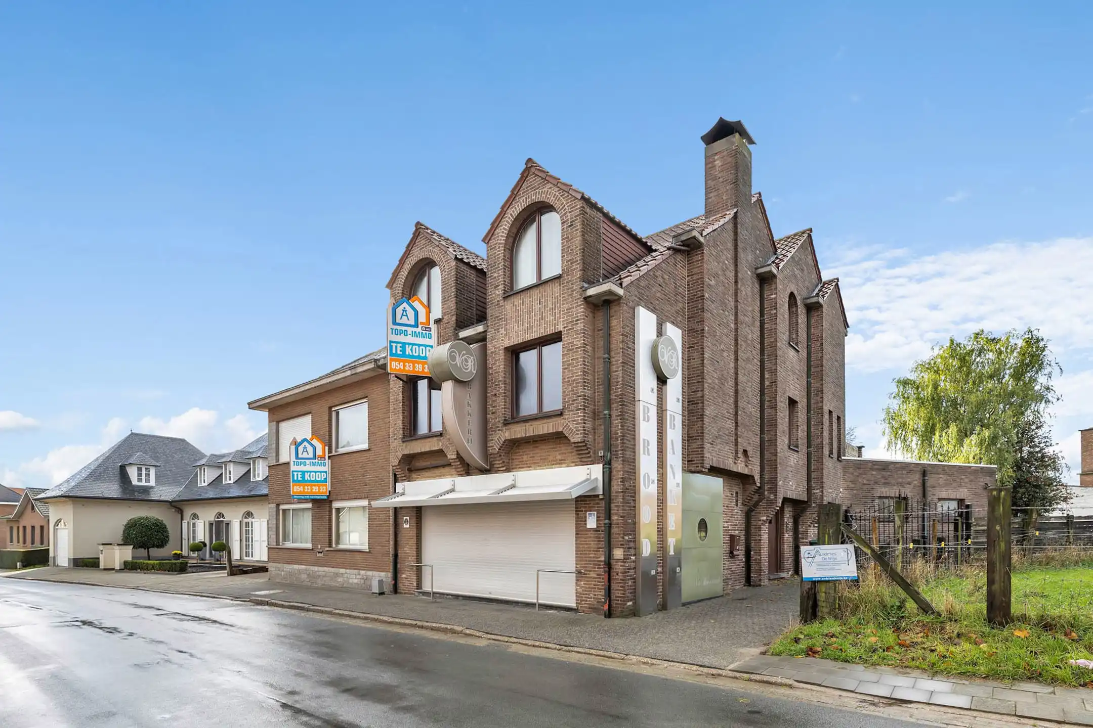 Ruime woonst met dubbele garage en veel mogelijkheden foto 2