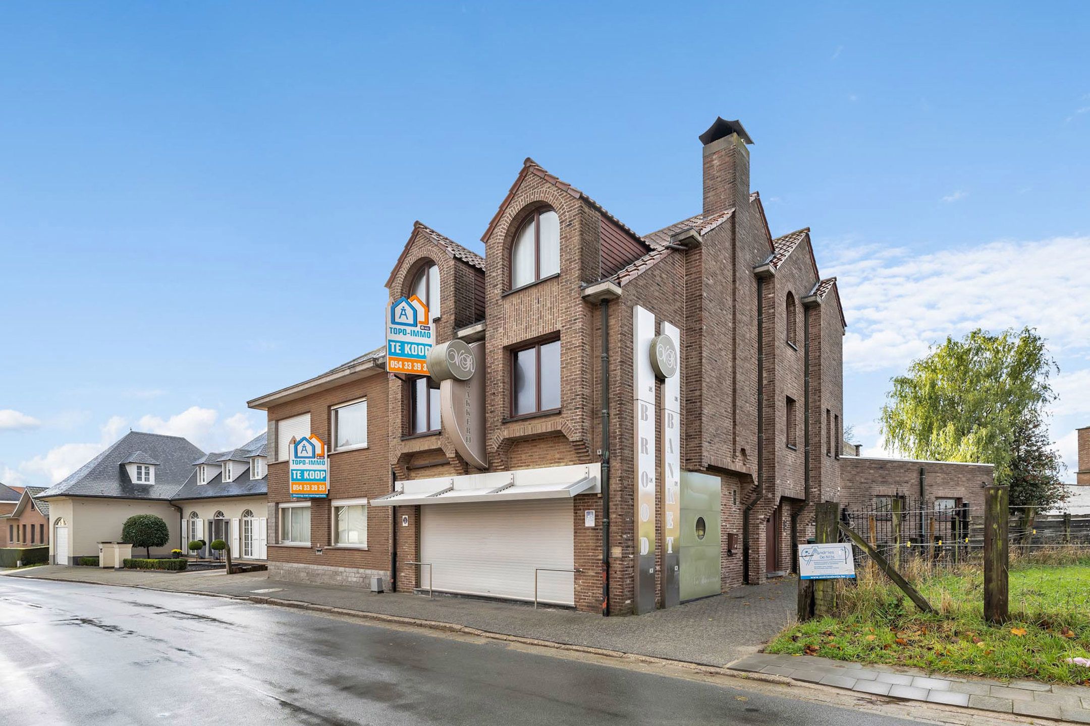 Ruime woonst met dubbele garage en veel mogelijkheden foto 2