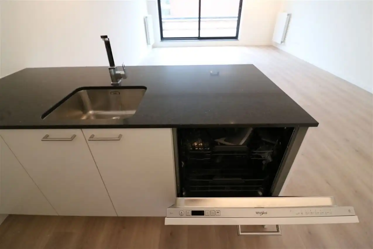 Gelijkvloers appartement met 2 slpk., terras en autostaanplaats foto 24