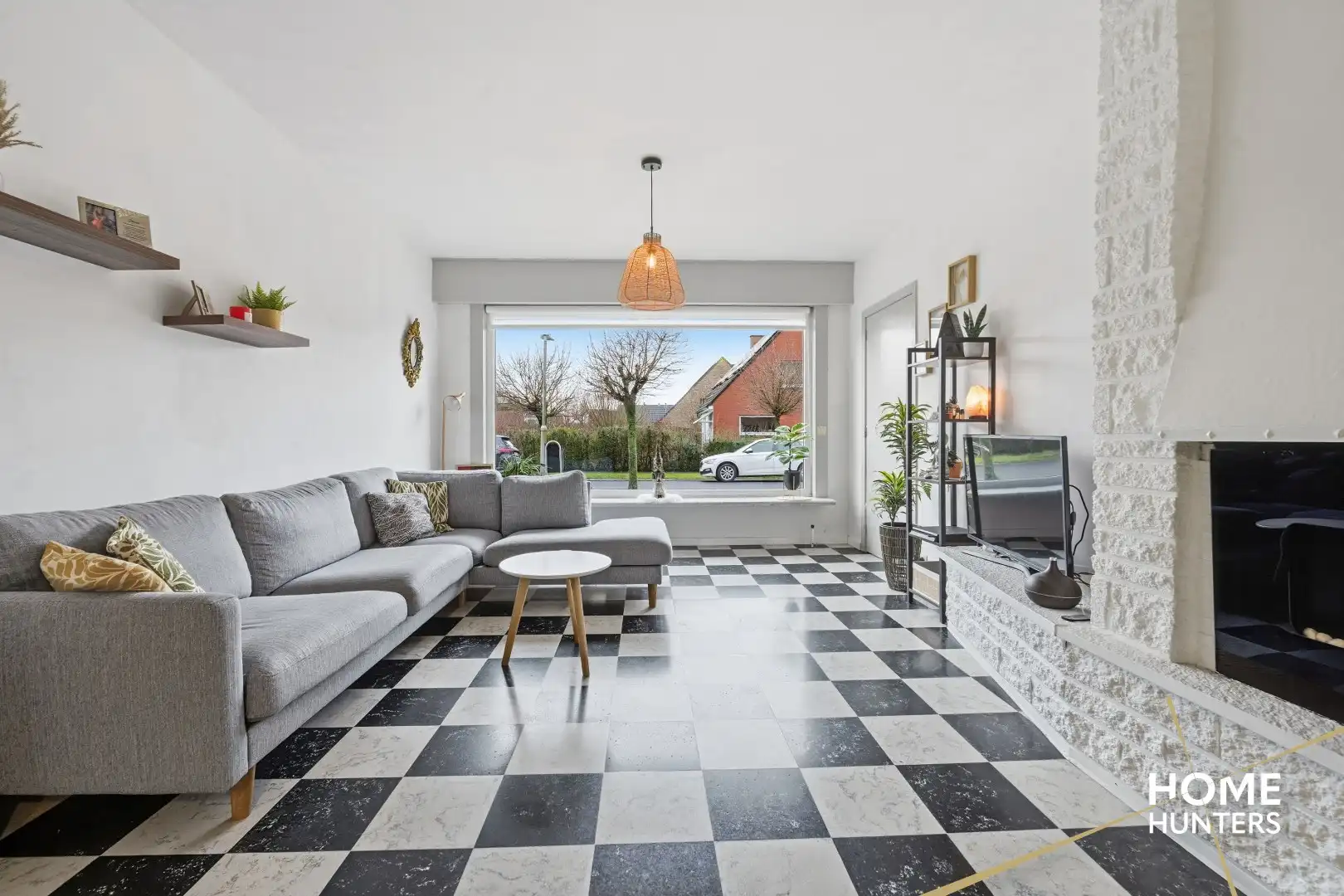 Verrassend ruime woning op een rustige ligging in Ieper met 5 slaapkamers en een oprit foto 12