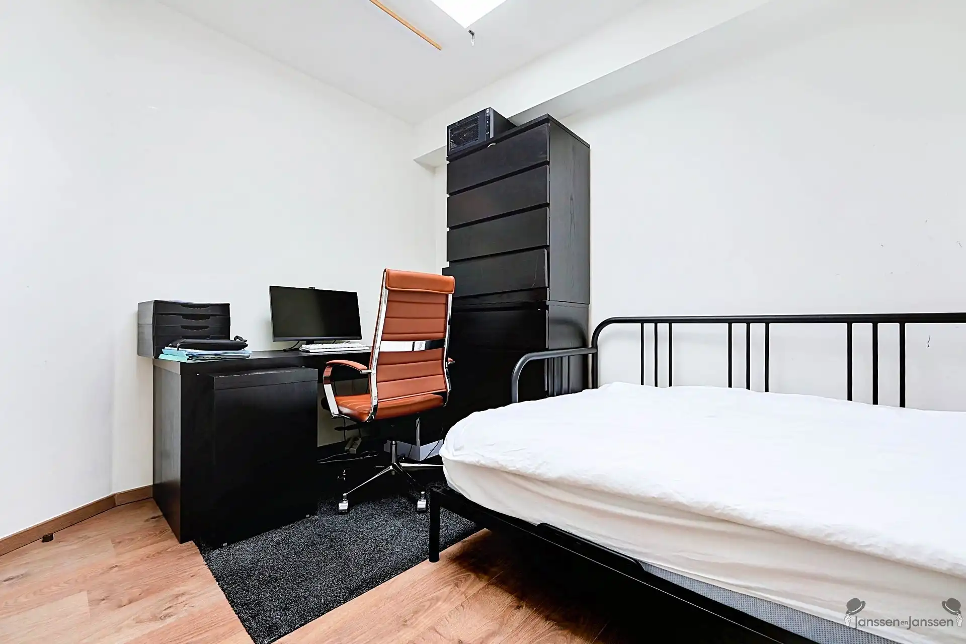 Opbrengsteigendom met ruime duplexappartement (144m²) en handelsgelijkvloers foto 30