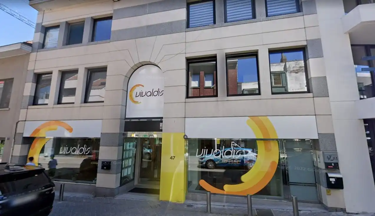 RUIME, INSTAPKLARE COMMERCIËLE RUIMTE foto {{pictureIndex}}