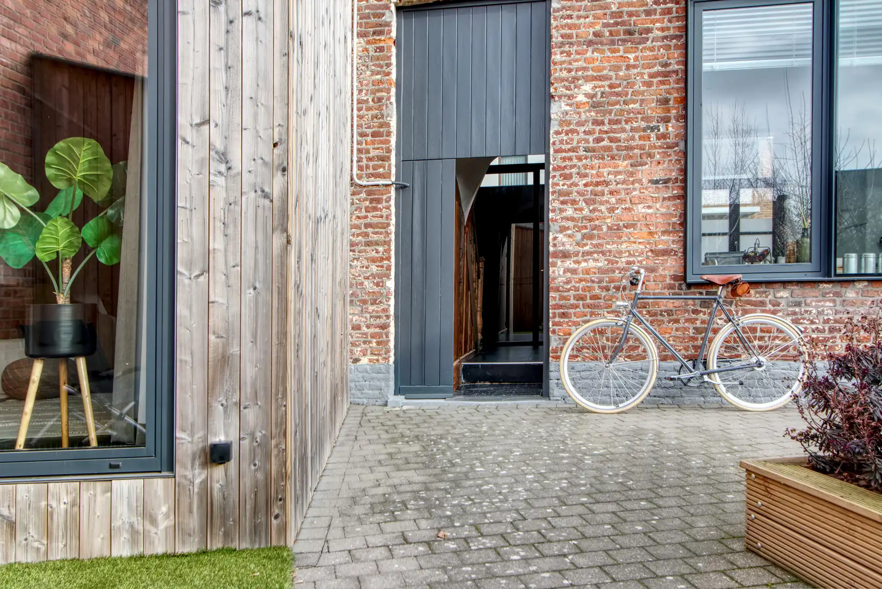 HERENHUIS - 2 SLK - PARKINGS - TERRASSEN - TUIN - CENTRAAL foto 4