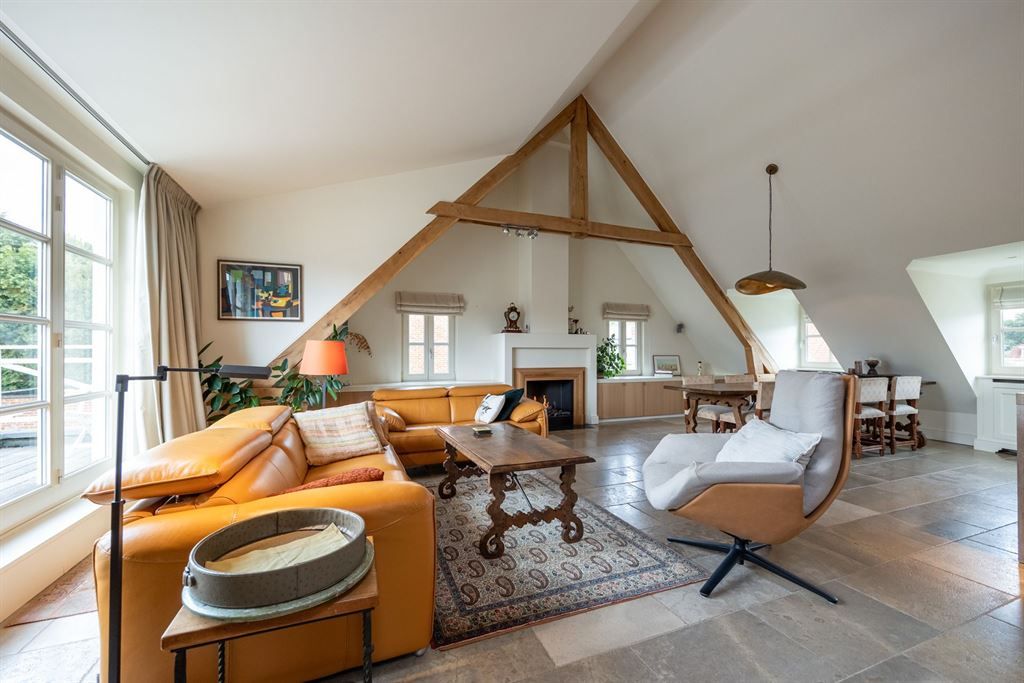 Uizonderlijk dakappartement in centrum 's-Gravenwezel foto 4
