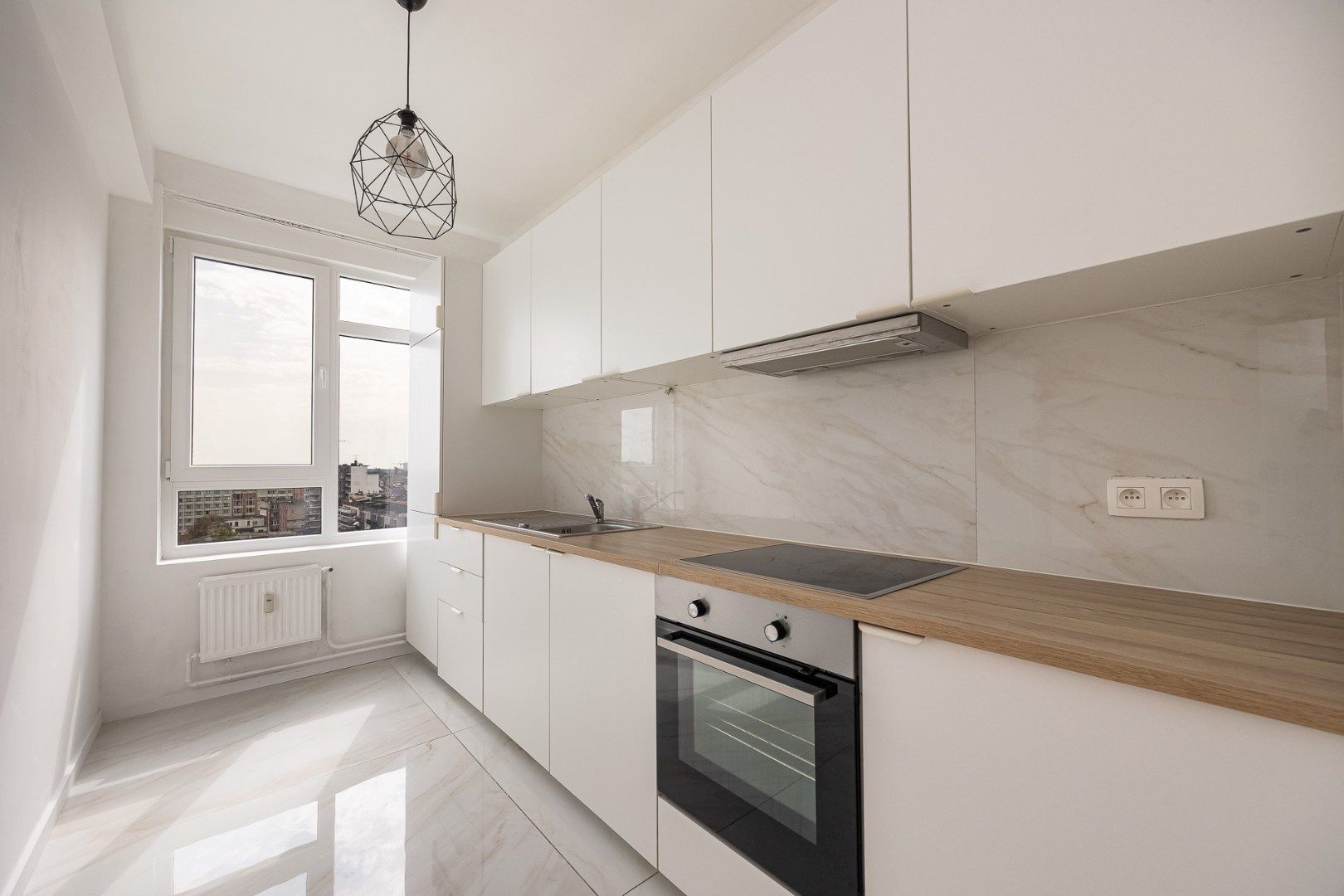 2 slaapkamer appartement met panoramisch zicht.  foto {{pictureIndex}}