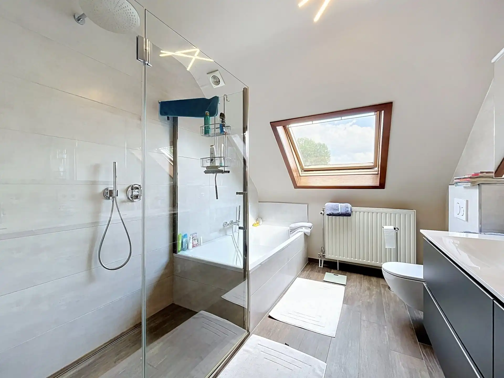 Recente open bebouwing met 5 slaapkamers! foto 20