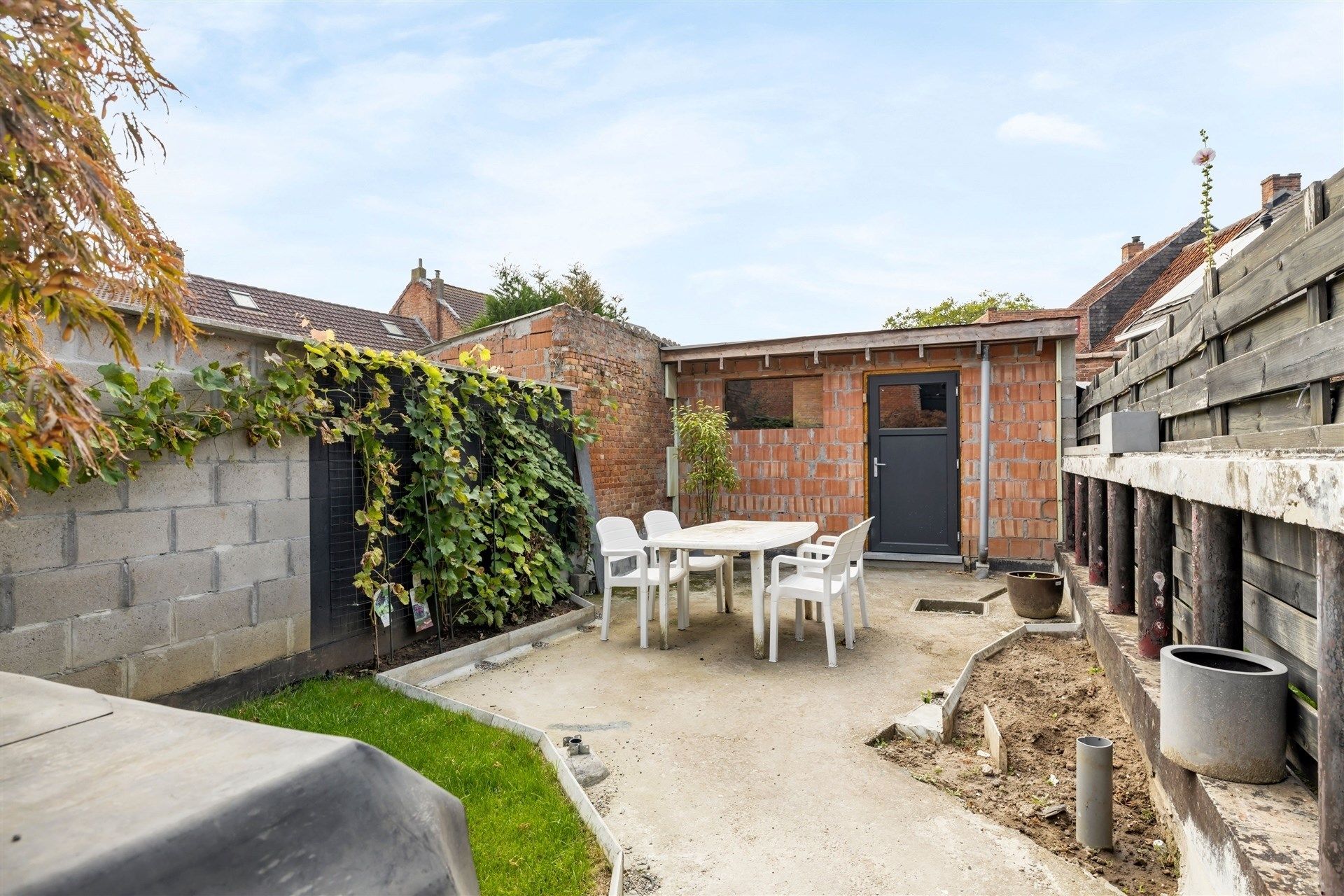 Instapklare bel-étage woning met grote garage en zonnig tuintje gelegen in een doodlopende woonstraat foto 20