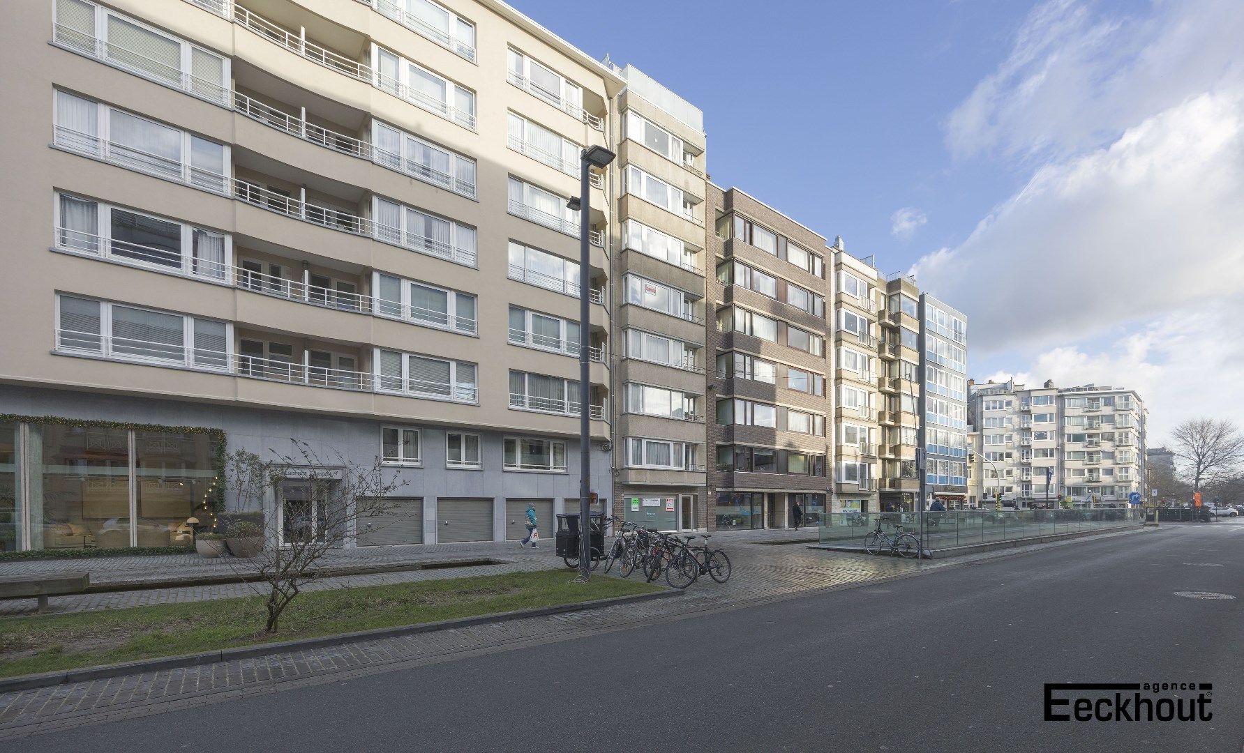 Instapklaar en gunstig gelegen appartement op wandelafstand van zeedijk en strand! foto {{pictureIndex}}