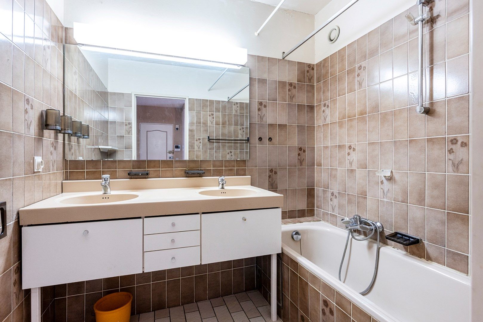 Ruim appartement met 3 slaapkamers en terras nabij Rivierenhof! foto 10