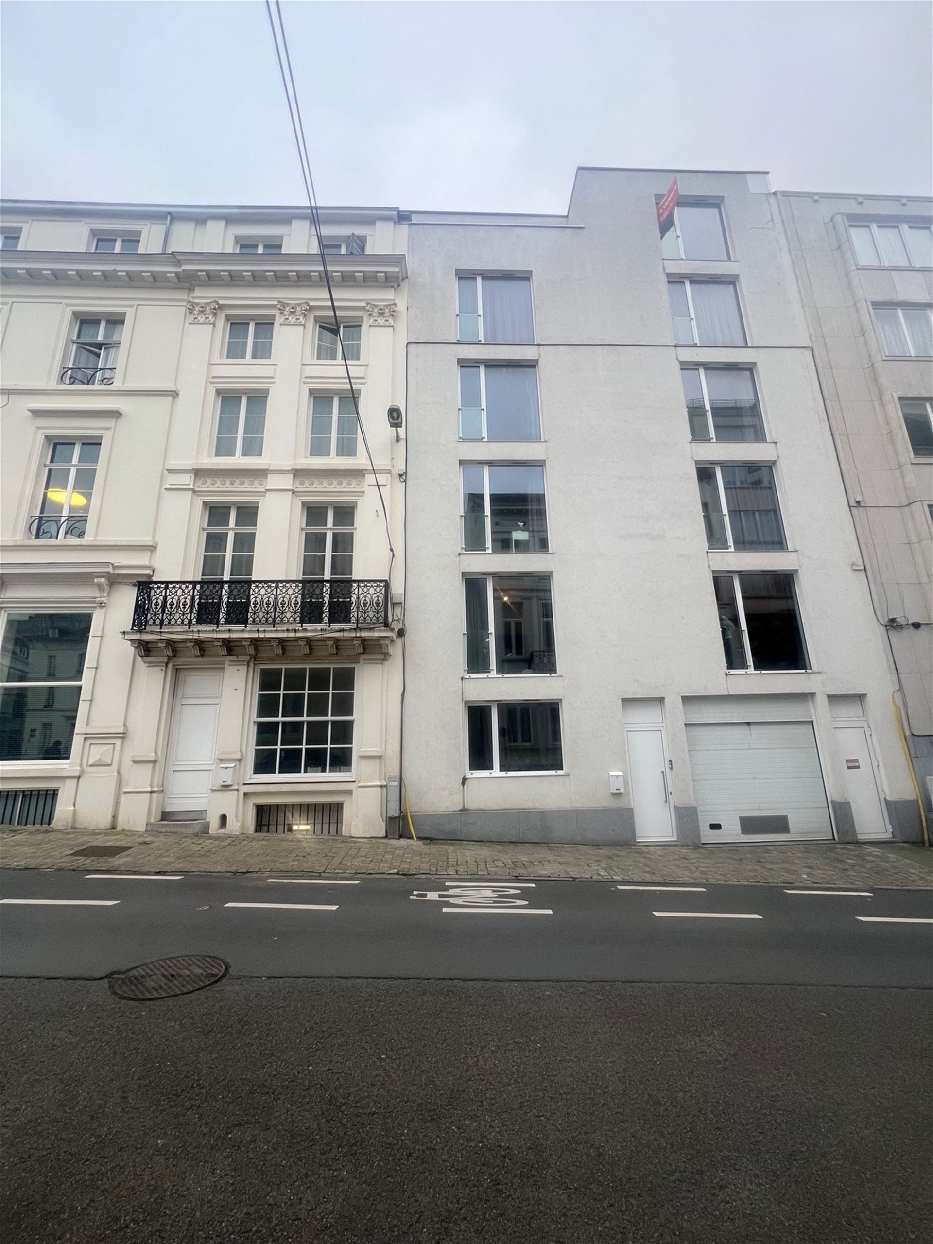 ()=>{if(producerUpdateValueVersion(node),producerAccessed(node),node.value===ERRORED)throw node.error;return node.value} rue de la Révolution 11 - 1000 BRUSSEL