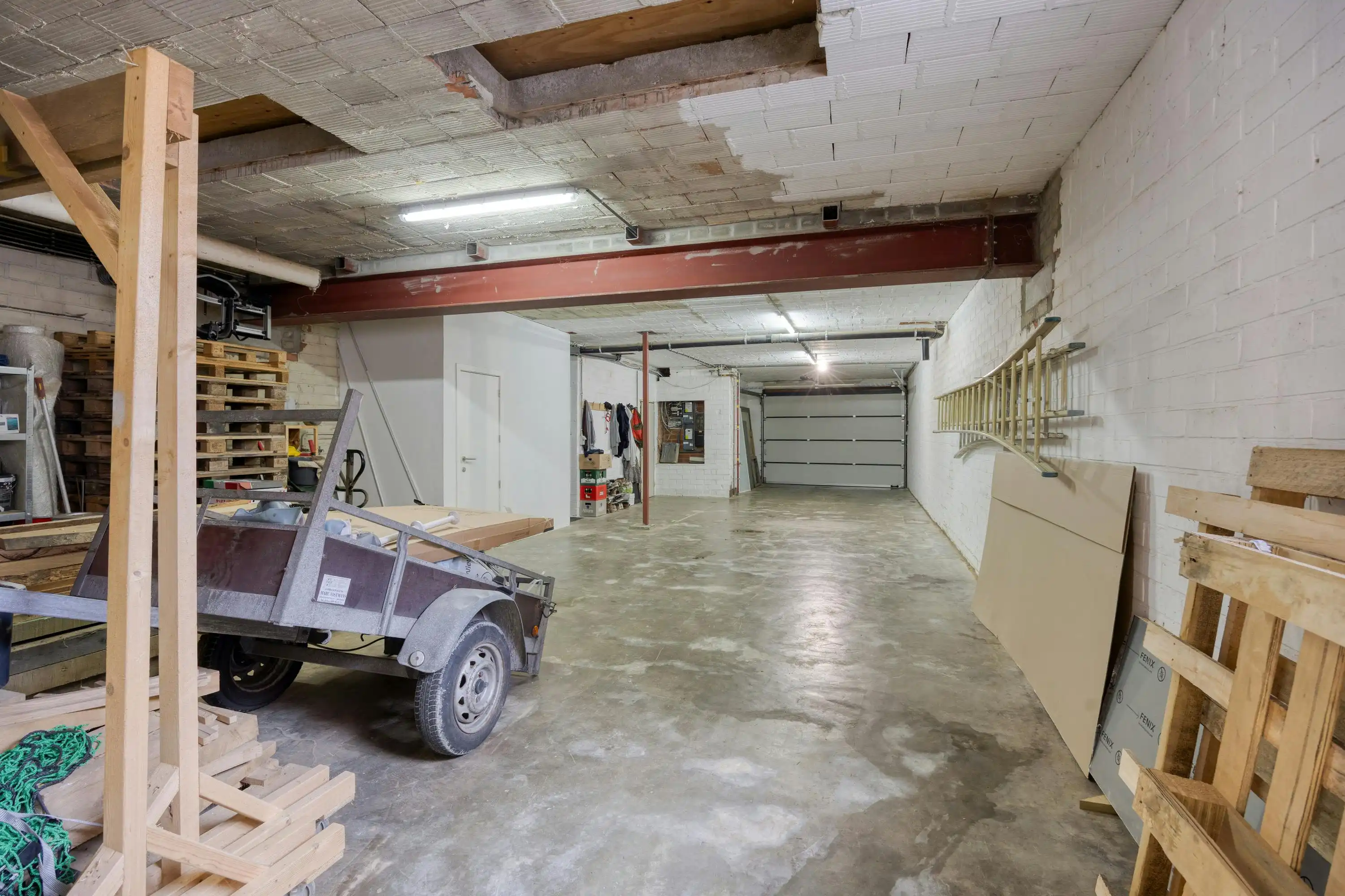 Unieke stadswoning met terras, atelier en garage te koop foto 19