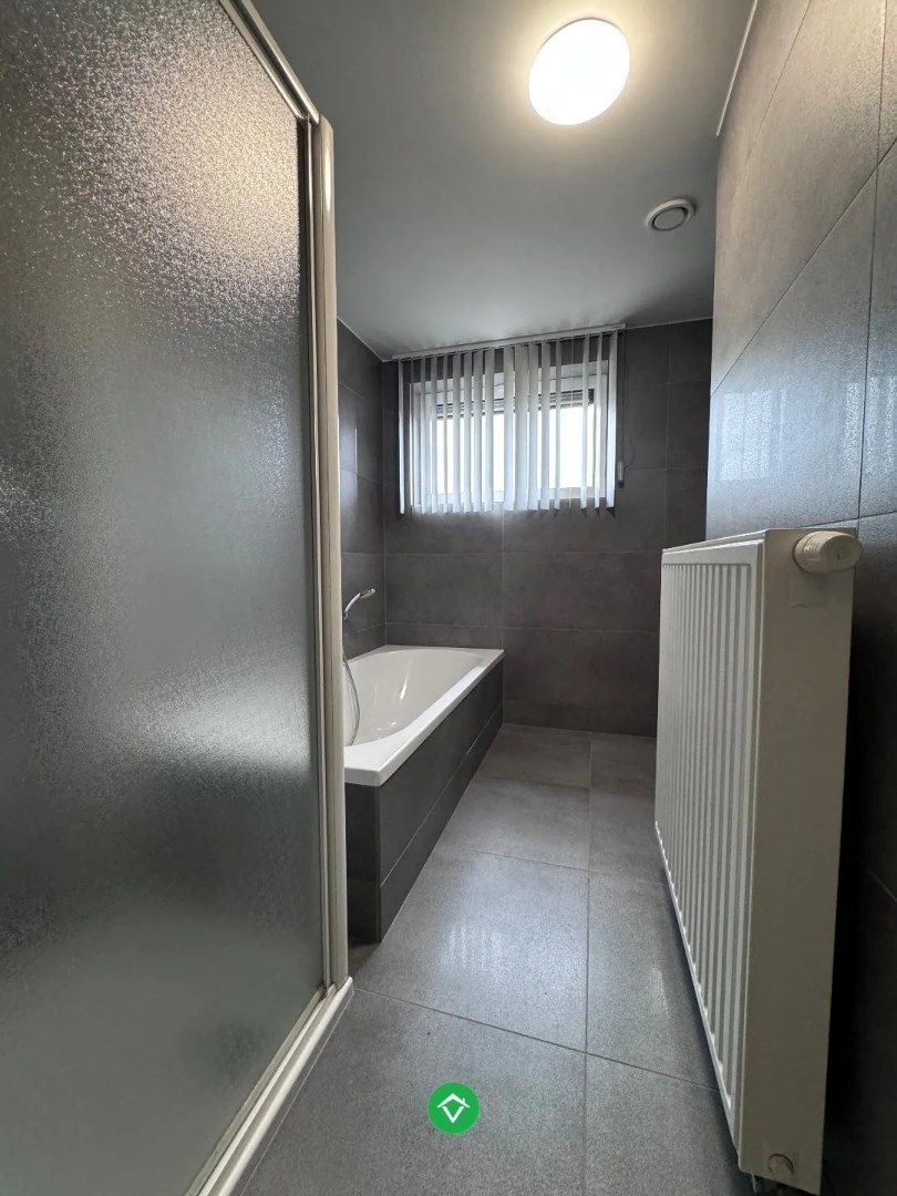 Appartement met 2 slaapkamers en zeer groot terras te Koekelare foto 17