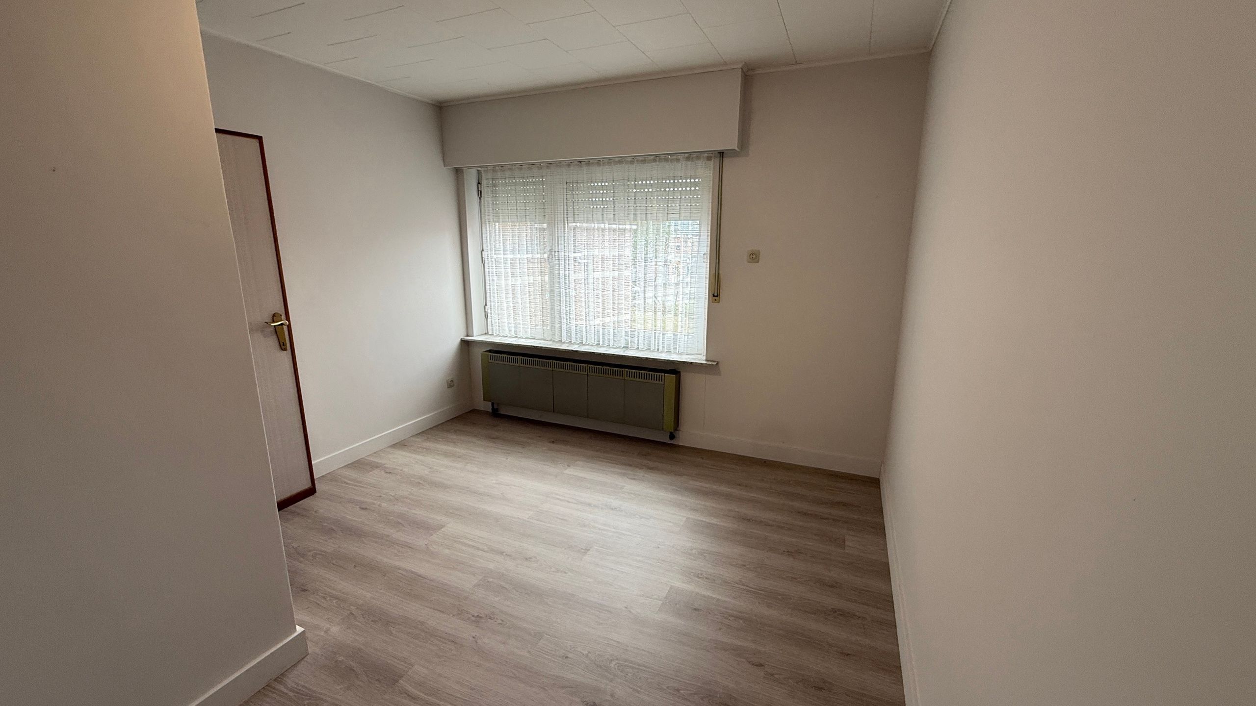 Goedgelegen woning met veel potentieel foto 13