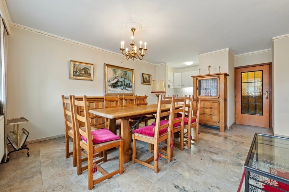 TWEE SLAAPKAMER APPARTEMENT OP DE GROTE MARKT IN SINT-TRUIDEN foto 7