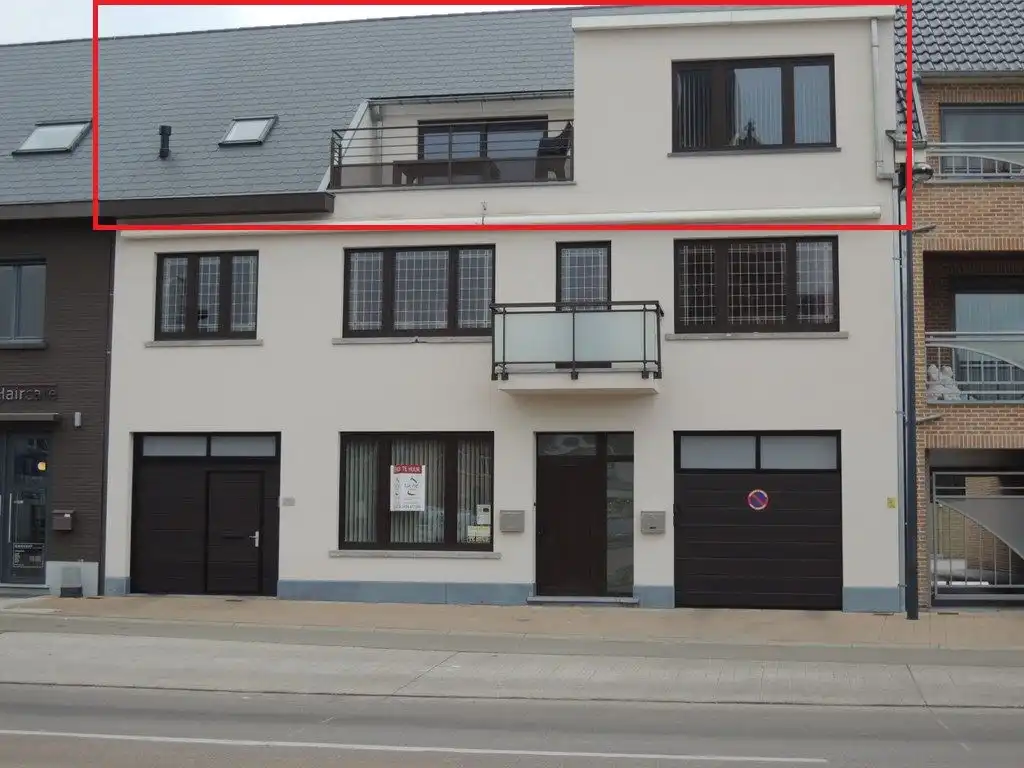 Appartement met 2 slaapkamers, terras en autostandplaats in centrum Paal foto {{pictureIndex}}