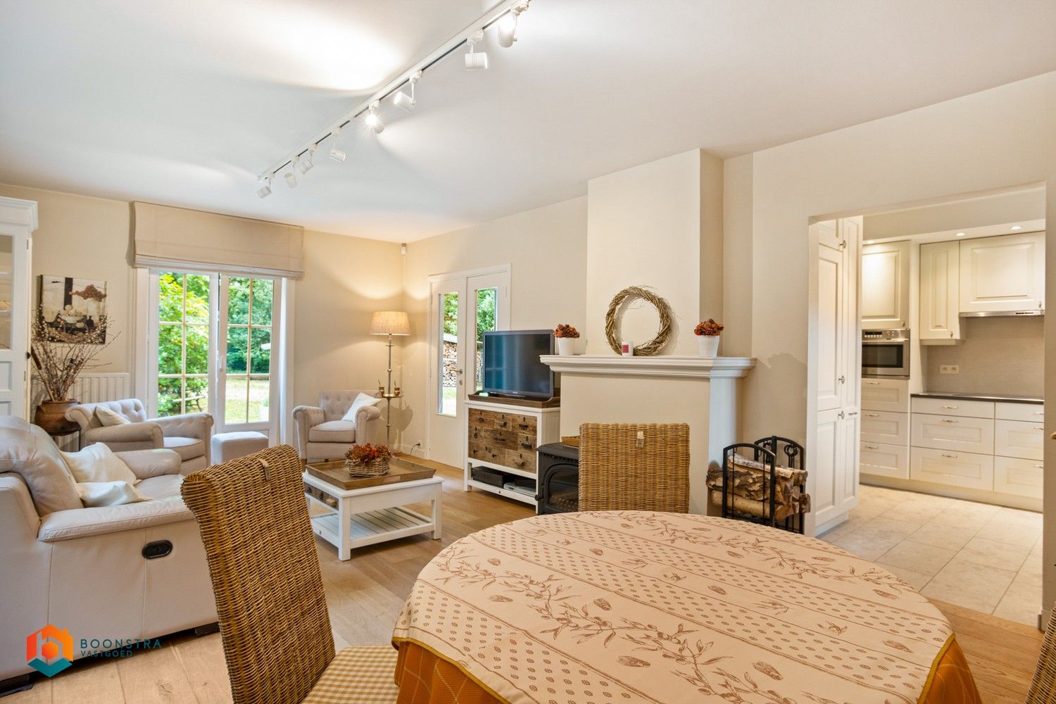 Charmante instapklare, landelijke woning in doodlopende straat te Keerbergen. Volledig gerenoveerd, 3 slaapkamers foto 6